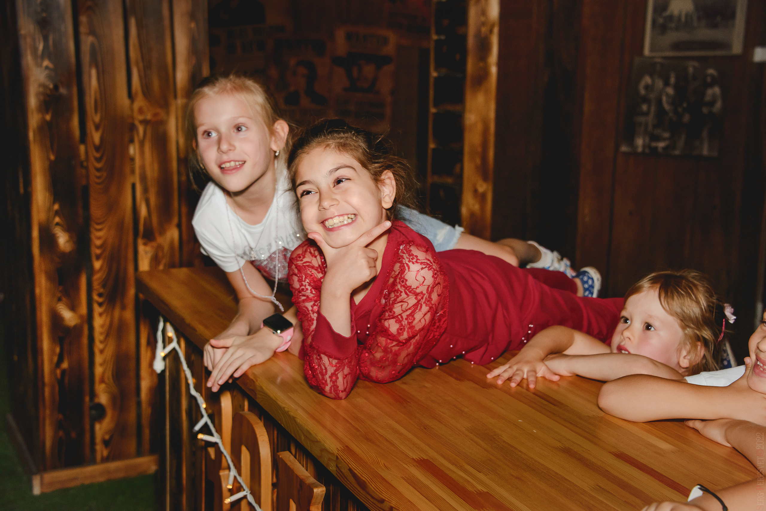 ТикТок вечеринка в Москве, детский фотограф Сергей Пересвет. Ваш фотограф на праздник в Москве, Раменском, Жуковском, Люберцах