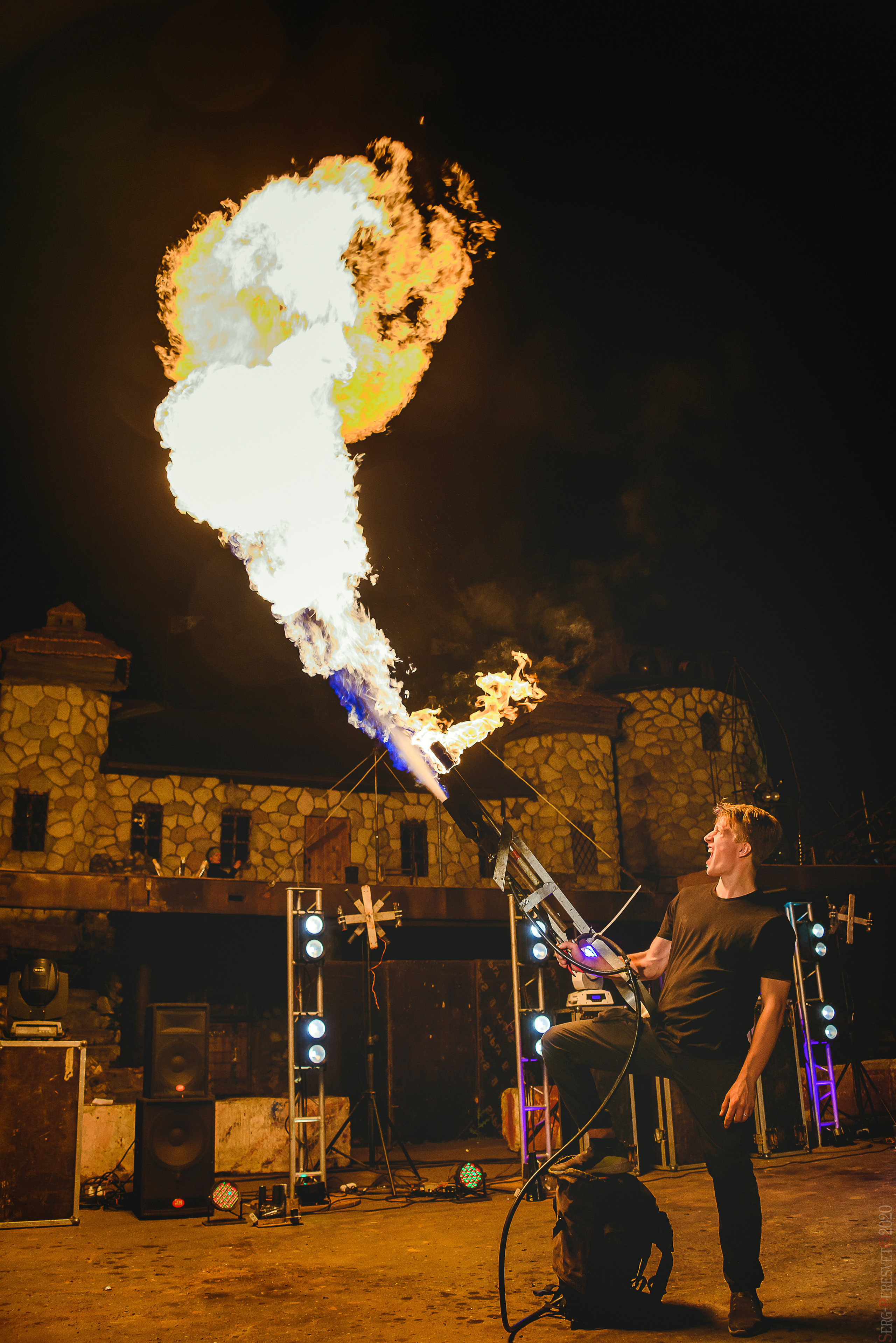 Фаер шоу. Ваш фотограф на праздник в Москве, Раменском, Жуковском, Люберцах