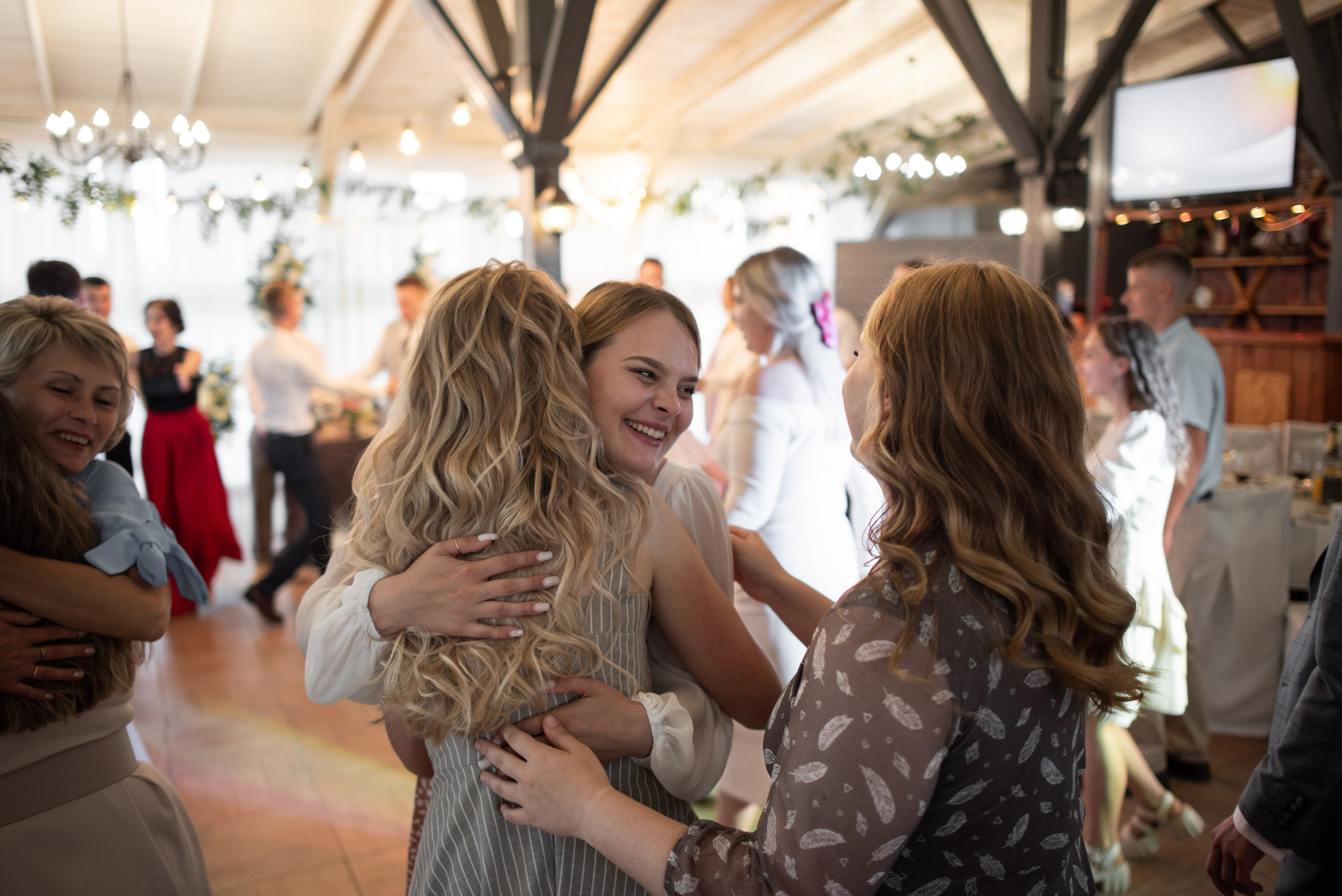 Свадебный альбом 12.08.23 – лучшие кадры с торжества. Свадебный фотограф в Миассе Татьяна Ружникова