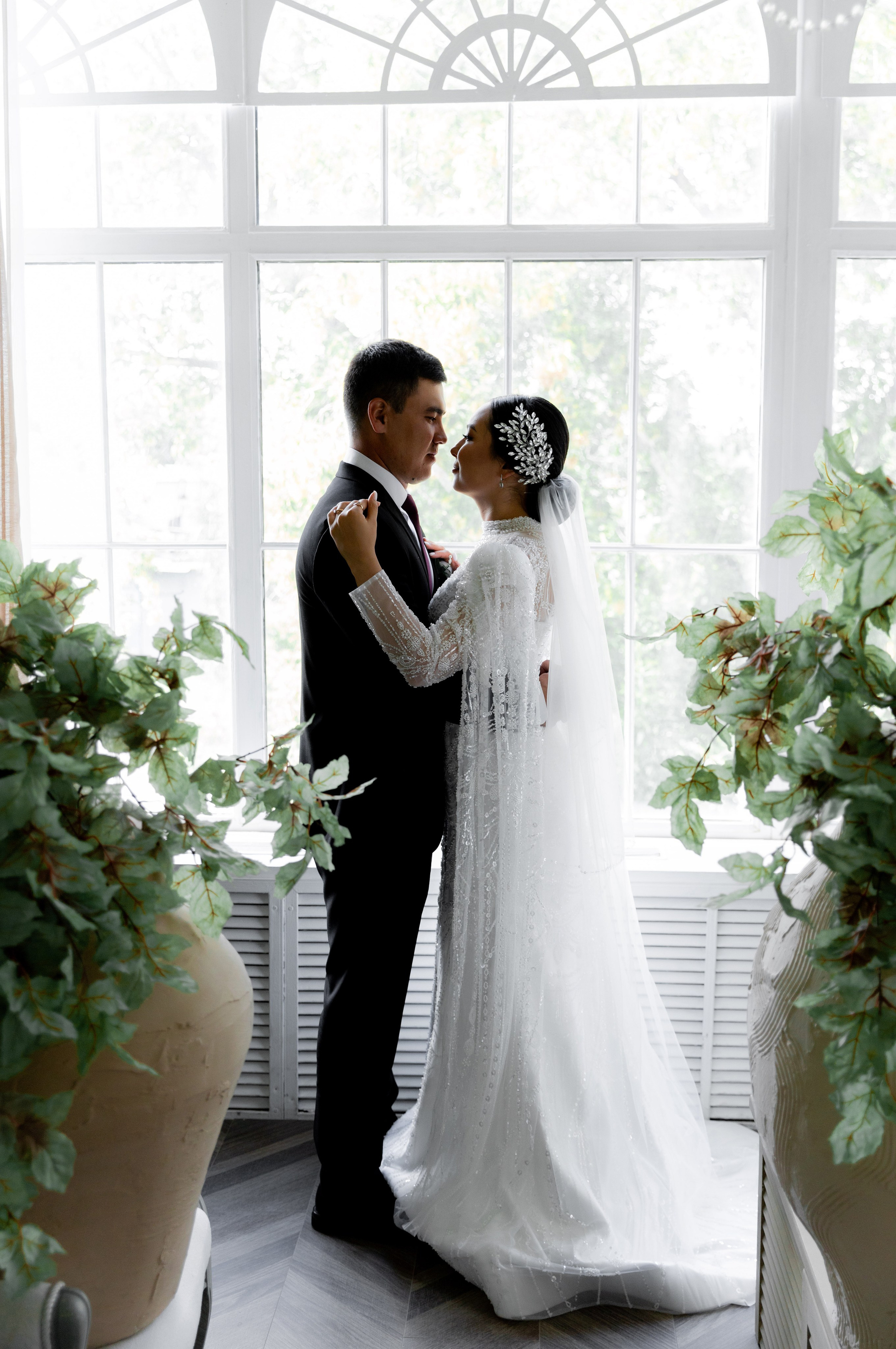 Фотосессия Аскара и Ажар с друзьями