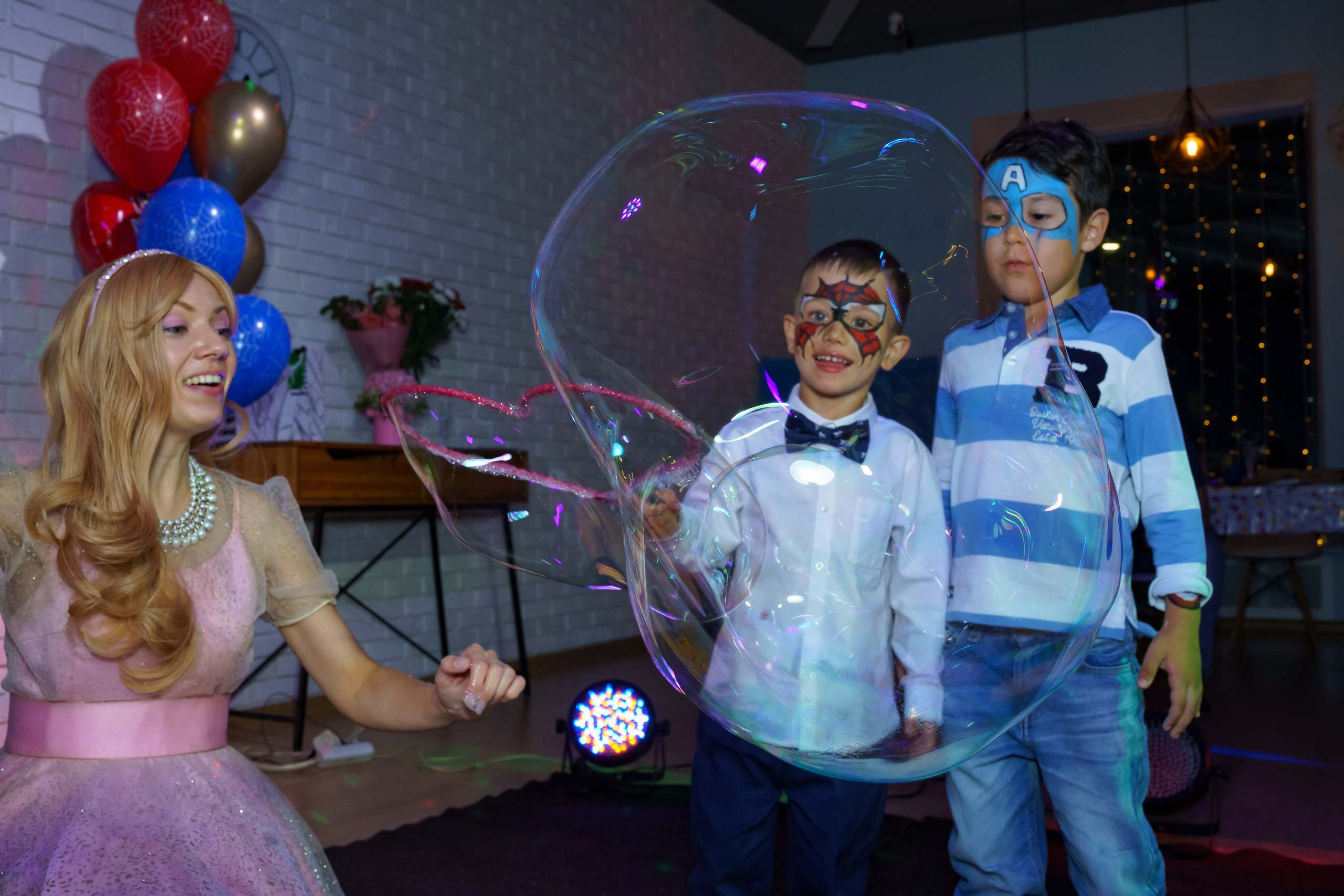 Портфолио Репортажная съемка детских праздников. Фотограф Екатерина Канчалаба