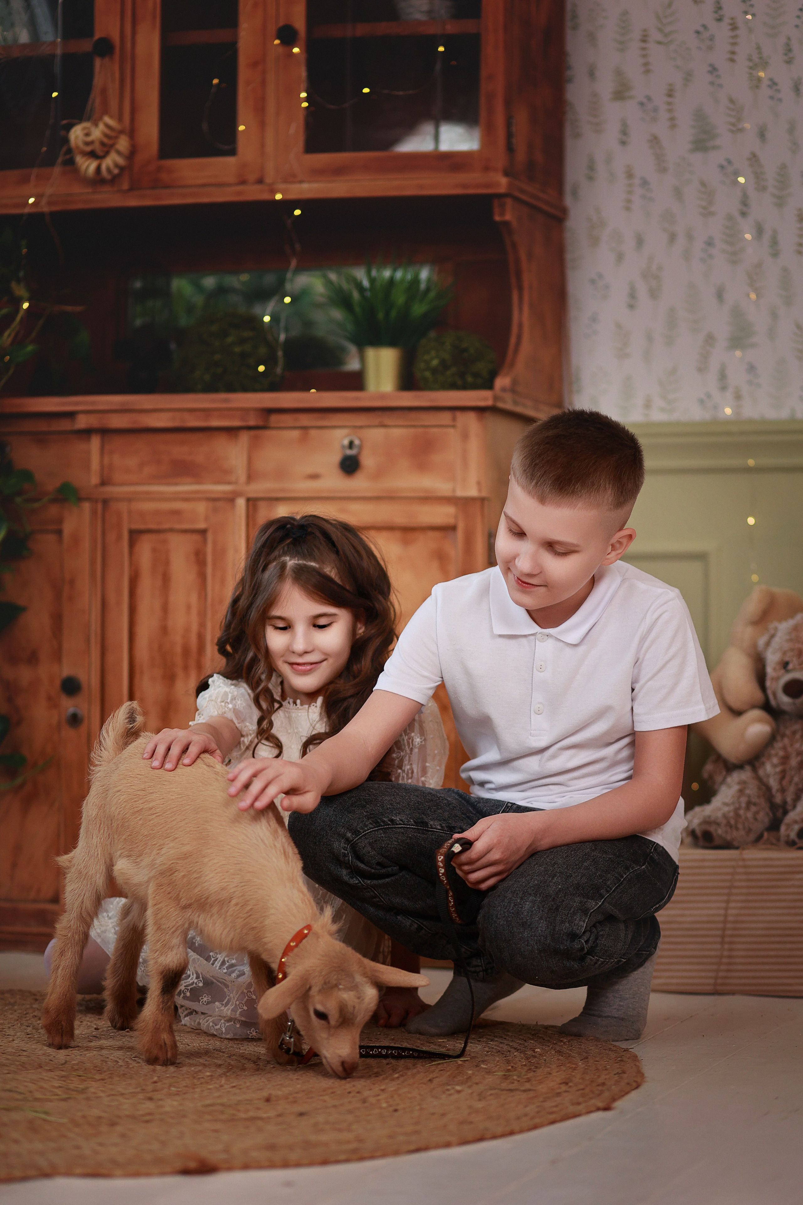 Фотопроект с козочкой и кроликами. Детский семейный фотограф Краснодар