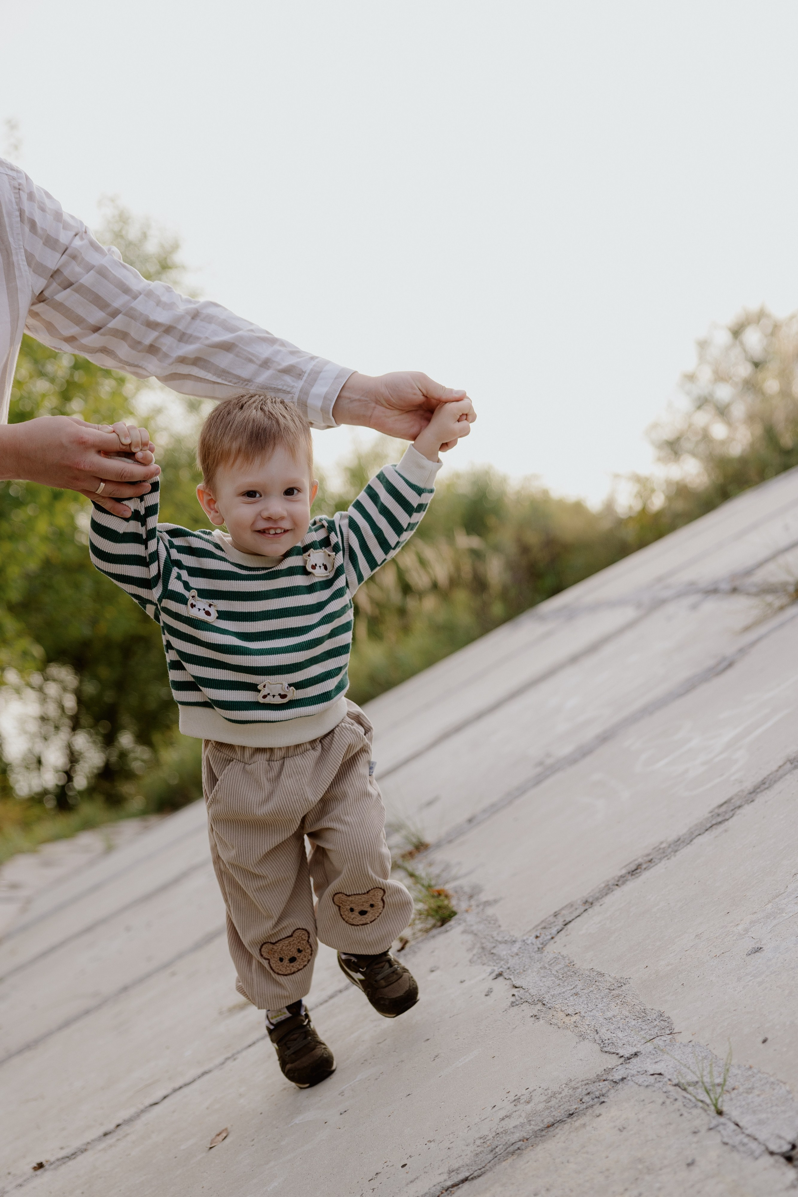 Семейная прогулка на бульваре в Кинешме. Артем Розанов фотограф в Иванове фотограф в Кинешме