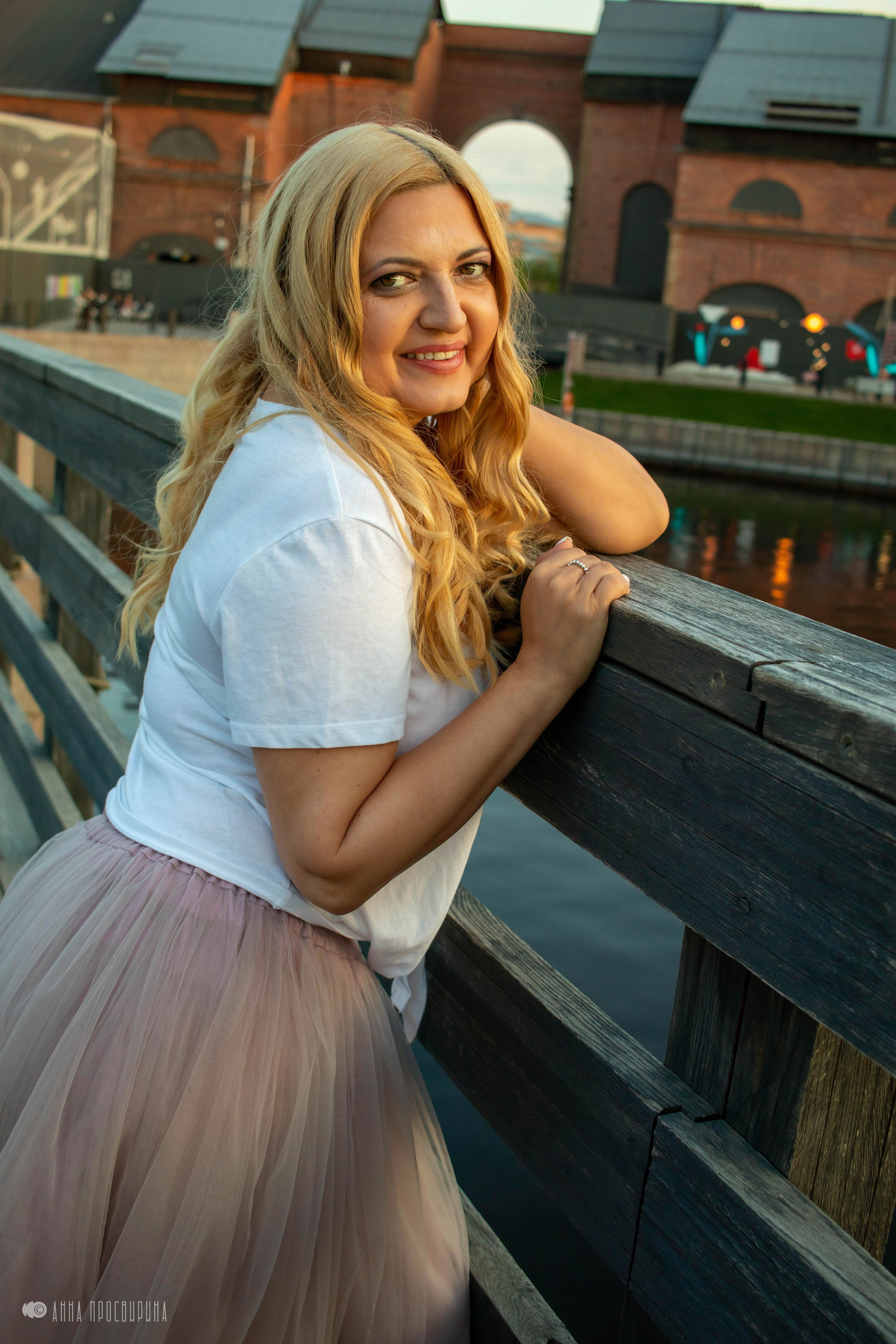 Контент-съемка с цветами, канал Грибоедова. Ваш фотограф в Санкт-Петербурге Анна Просвирина