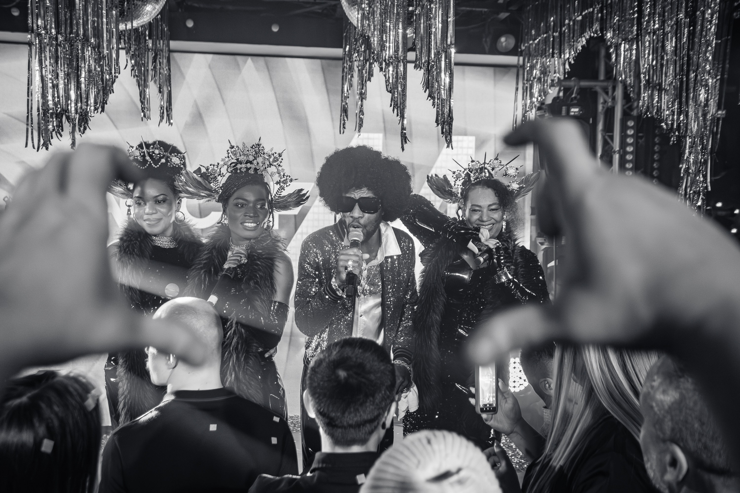 «Magic of BONEY`M «_Чайка на пляже_Ялта_06.12.2025 г. Аминов Руслан | Фотограф