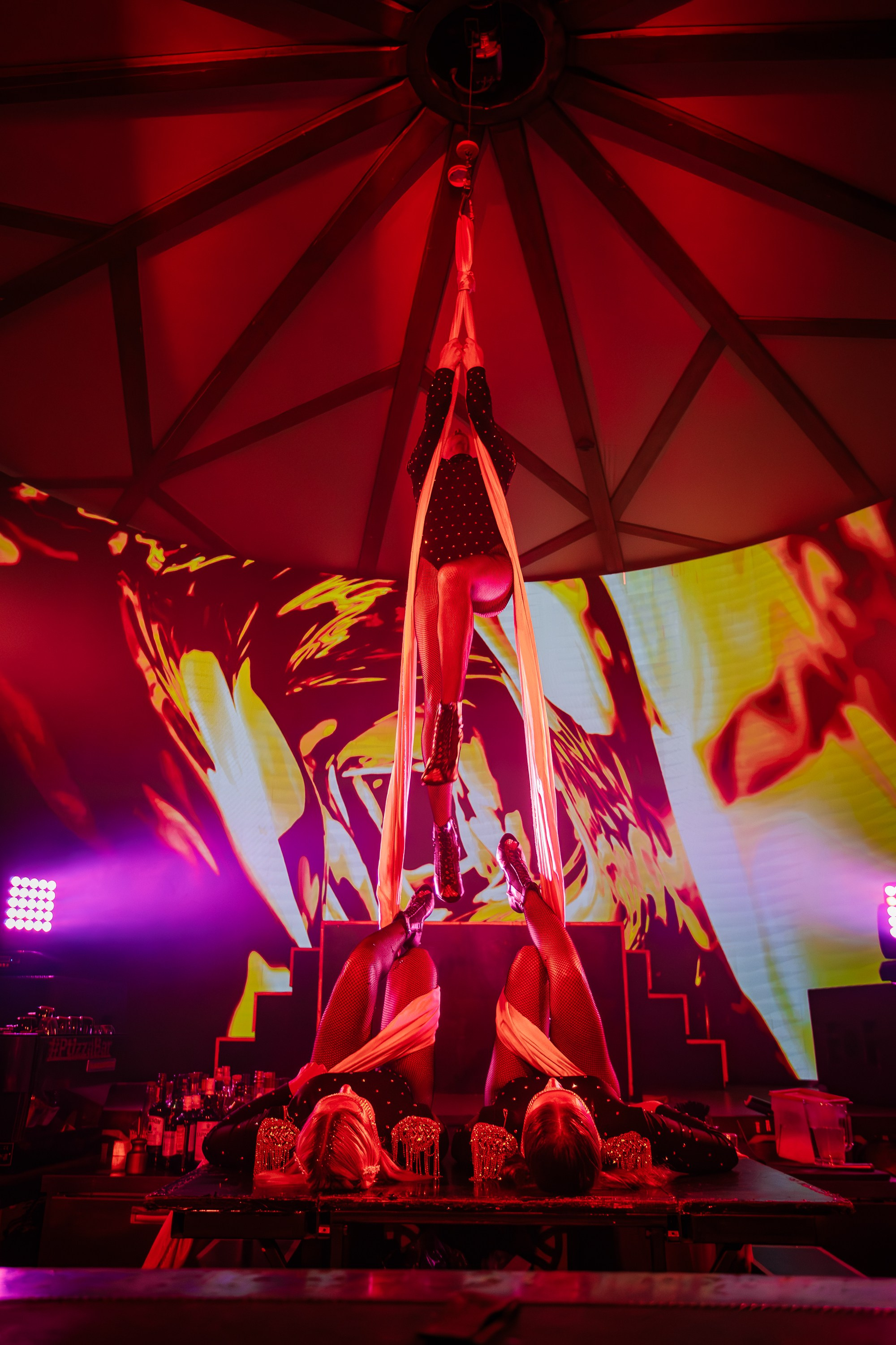 PTIZZA SHOW. Gold & Black in Ptizza Bar_Ялта_6.07.2025. Аминов Руслан | Фотограф