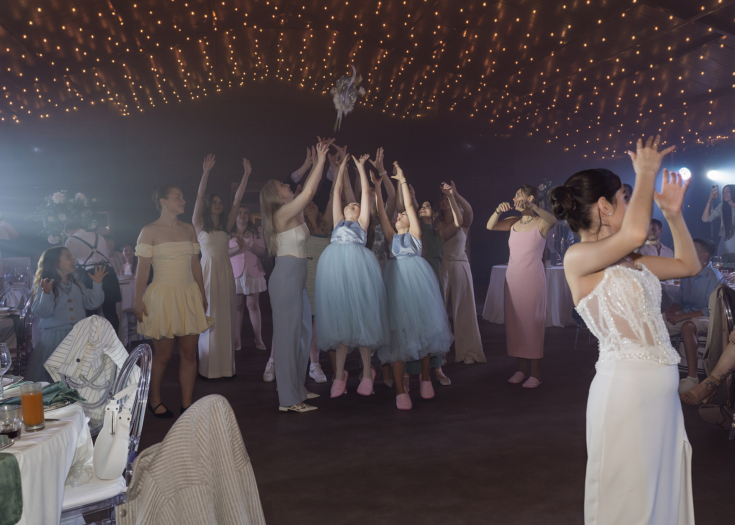 Иван и Изабелла «Веранда Отрадное». Свадебный фотограф