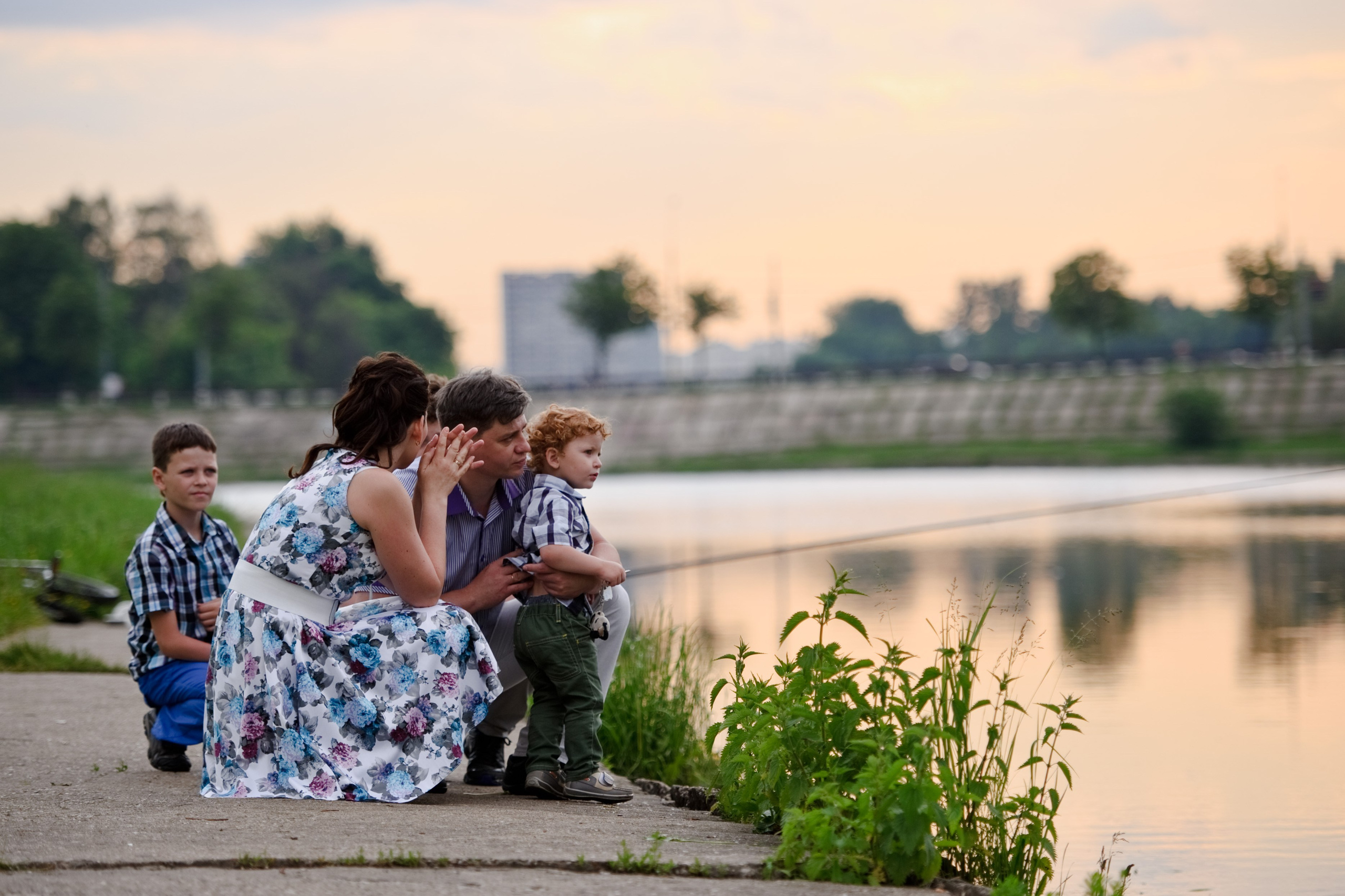 Лада, Дмитрий и 3 сына. Прогулка, Москва. Семейный фотограф Анна Дубовская