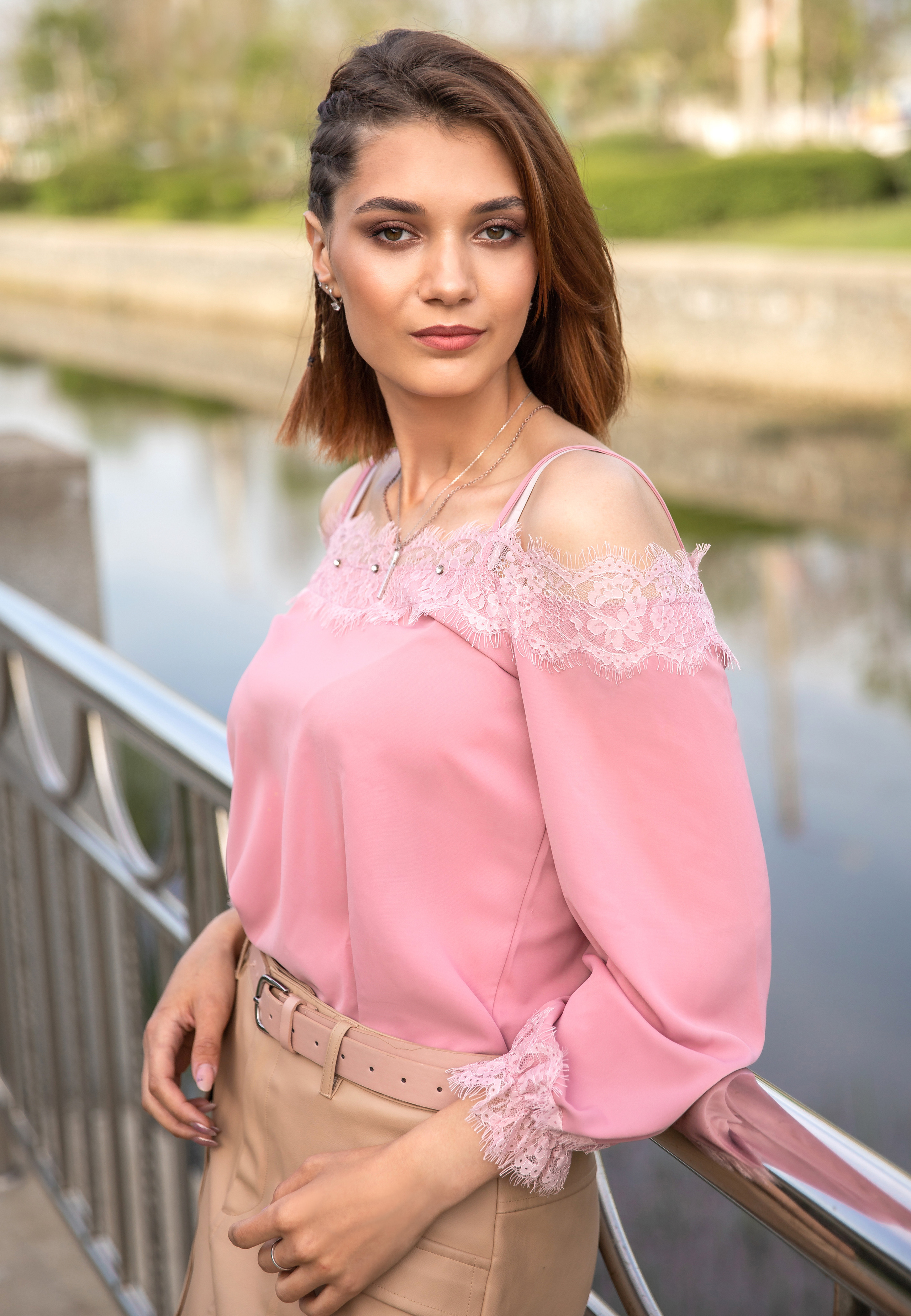 Фотосессия Полины с сиренью. Детский семейный фотограф в г. Находка Ольга Коваленко, фотостудия Memories