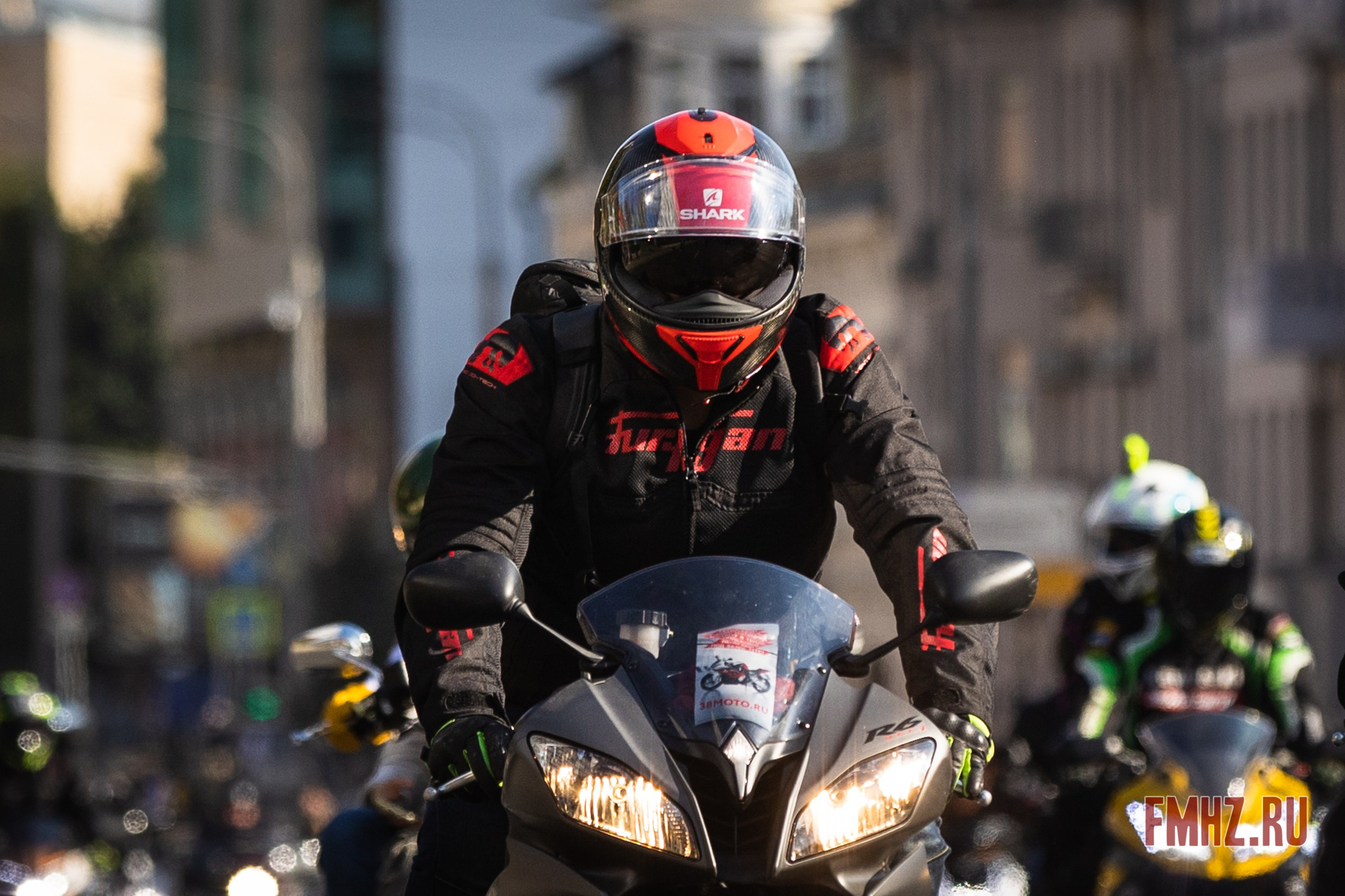 Закрытие Мотосезона 2023 на проспекте Академика Сахарова. Фотограф Владимир Охрименко