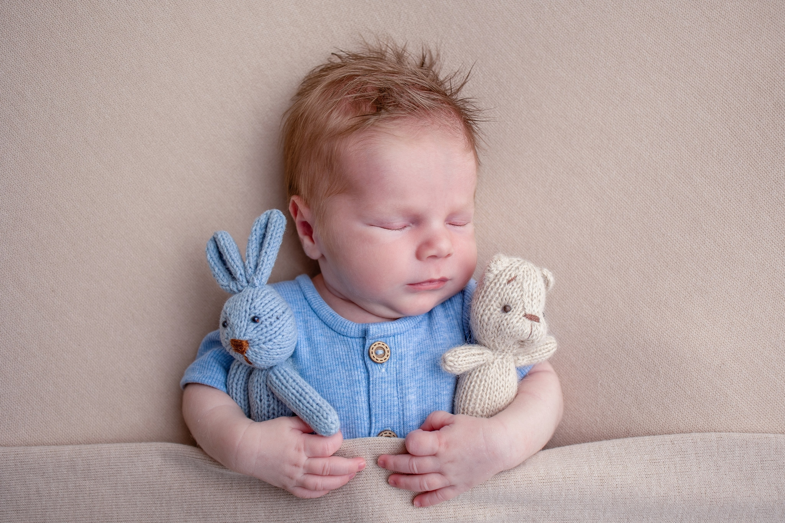 Нежная и милая фотосессия первых дней жизни Вашего ребенка в Минске. Фотограф новорождённых Минск — стоимость newborn фотосессии в Минске