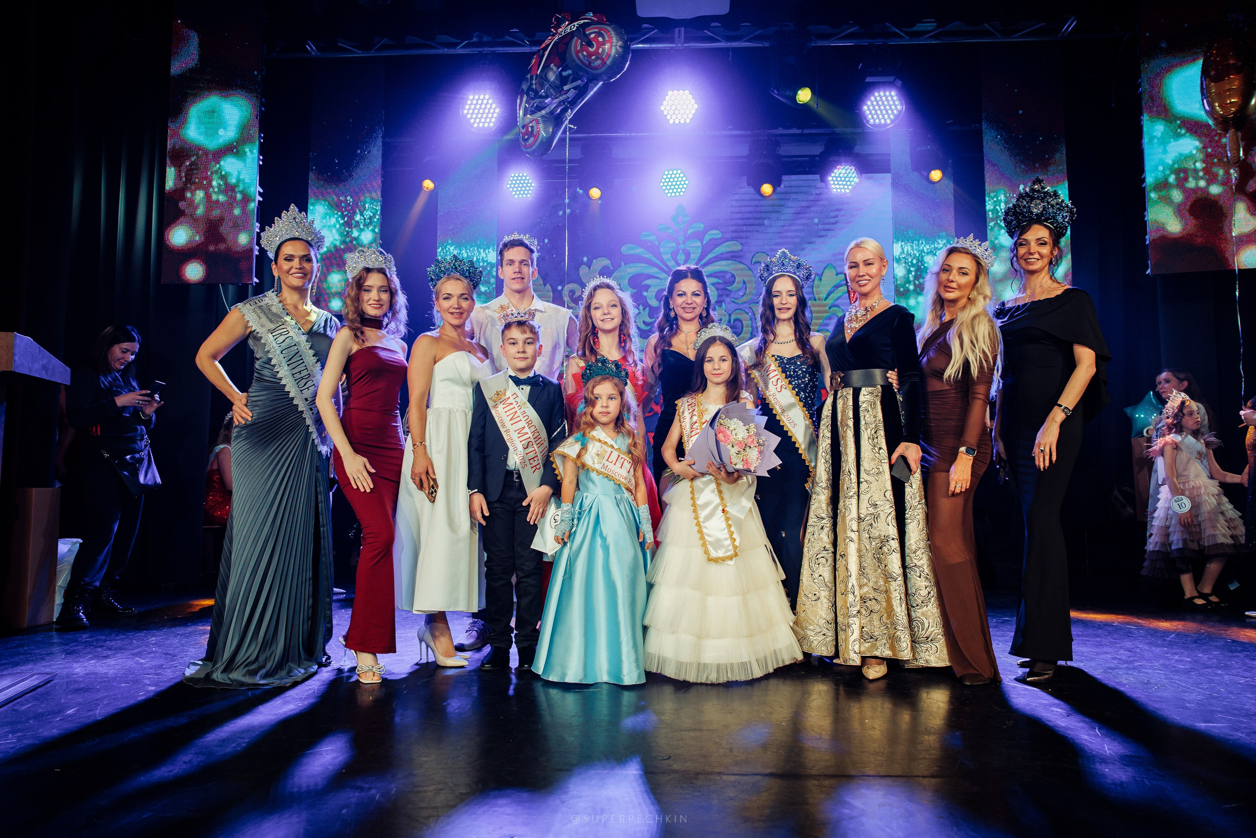 Моменты. Фотограф, видеограф и пилот квадрокоптера