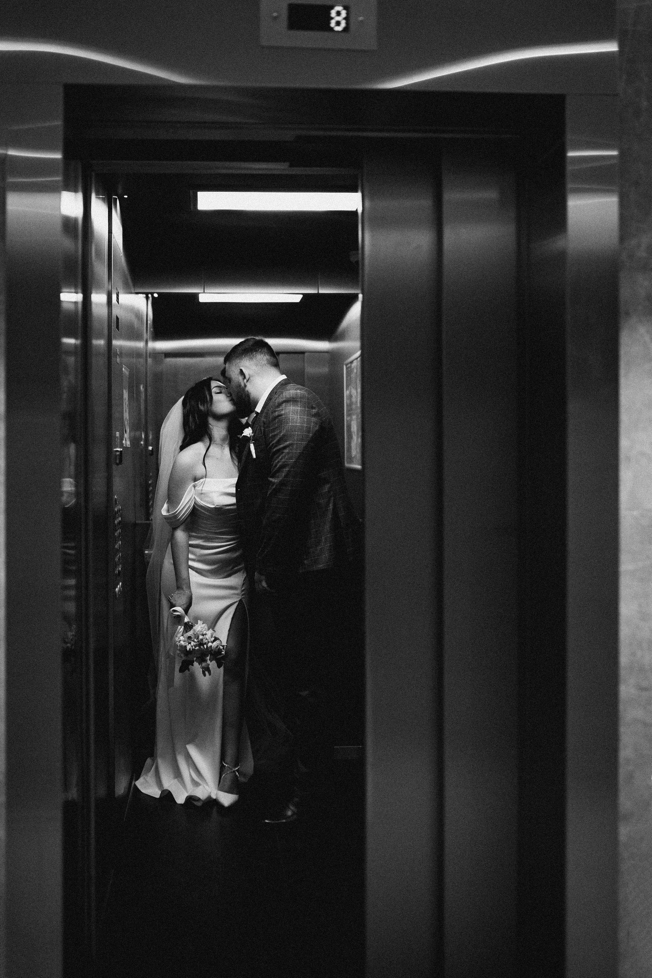 Артем и Регина | Дворец бракосочетания 1. Свадебный и love story фотограф в Санкт-Петербурге