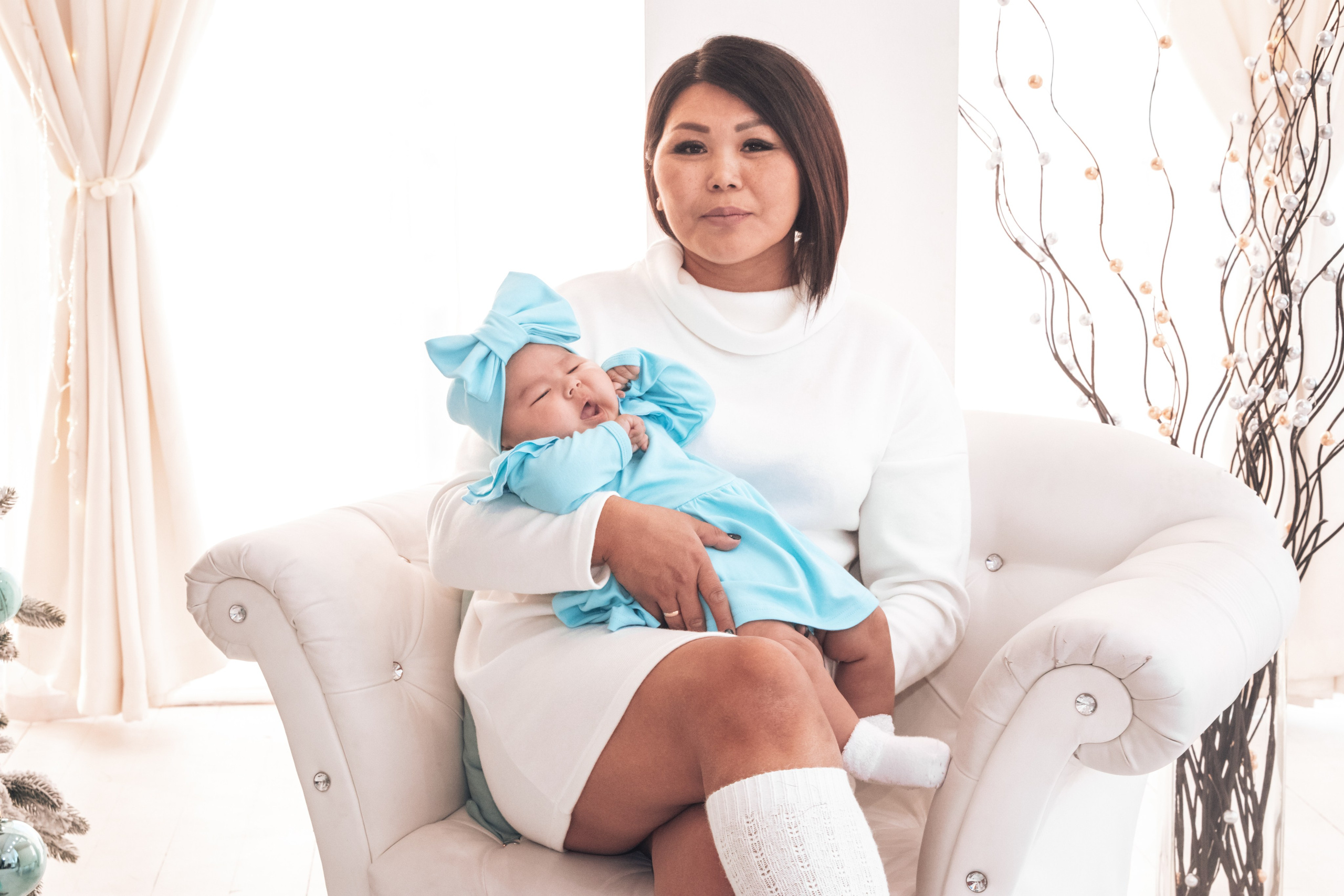 Съёмка прекрасной семьи в зале Лайт. PhotoMeet — Фотограф в Улан-Удэ