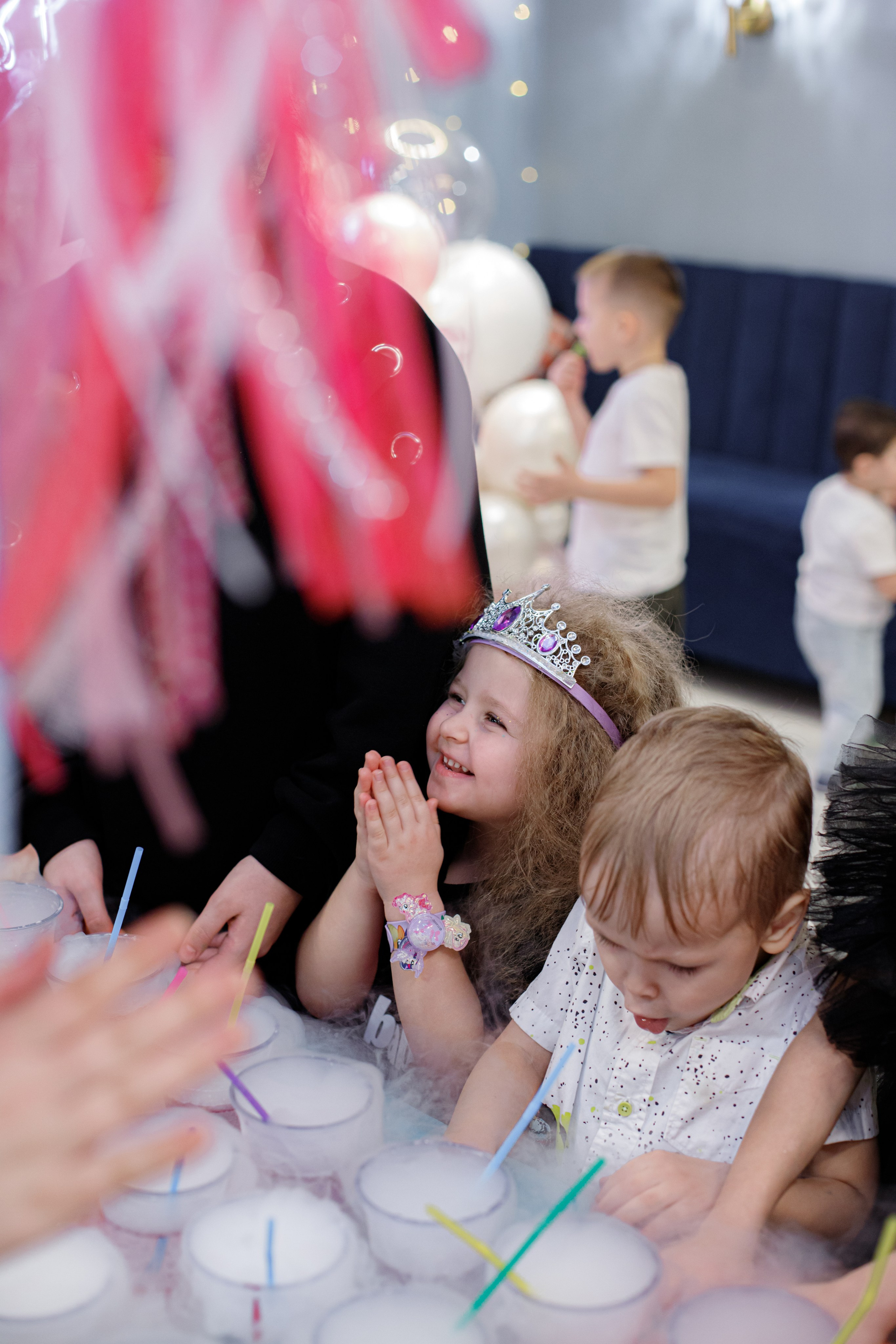 ASIA'S BIRTHDAY PARTY. Photokarish