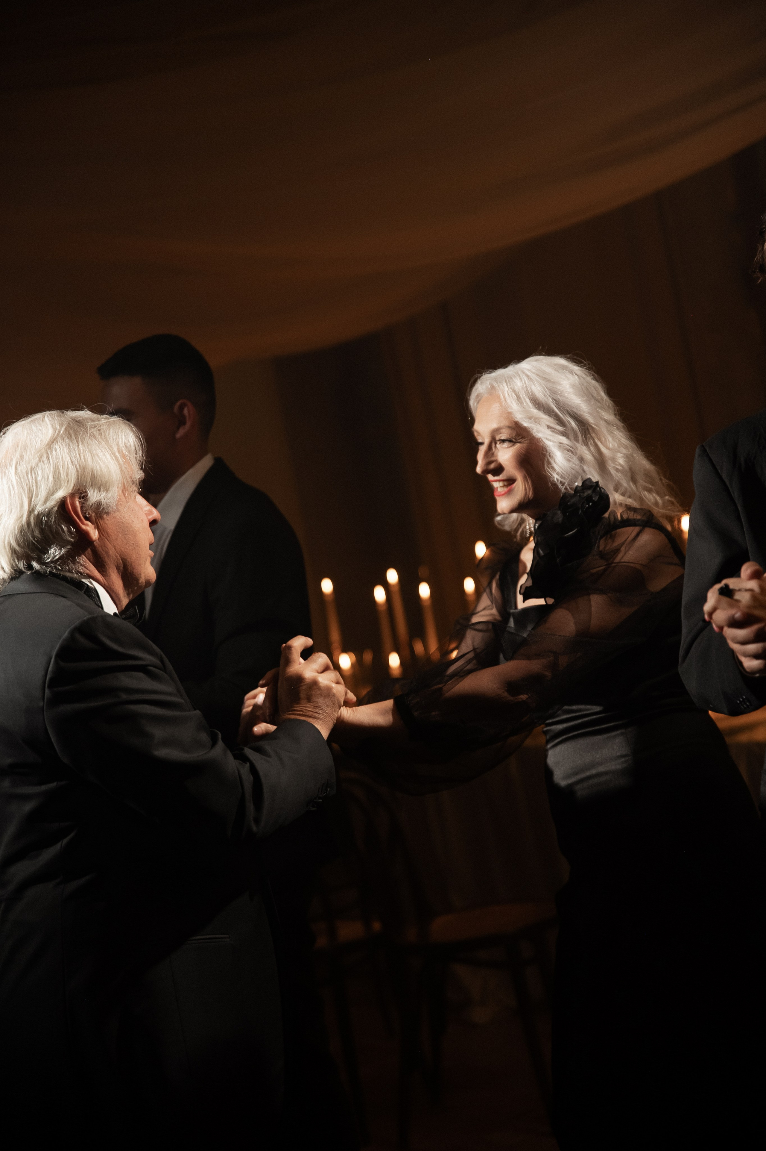 Камерный свадебный ужин при свечах в старинном особняке в фотостудии 21. Kult. Ярослава Ерина — свадебный фотограф в Москве