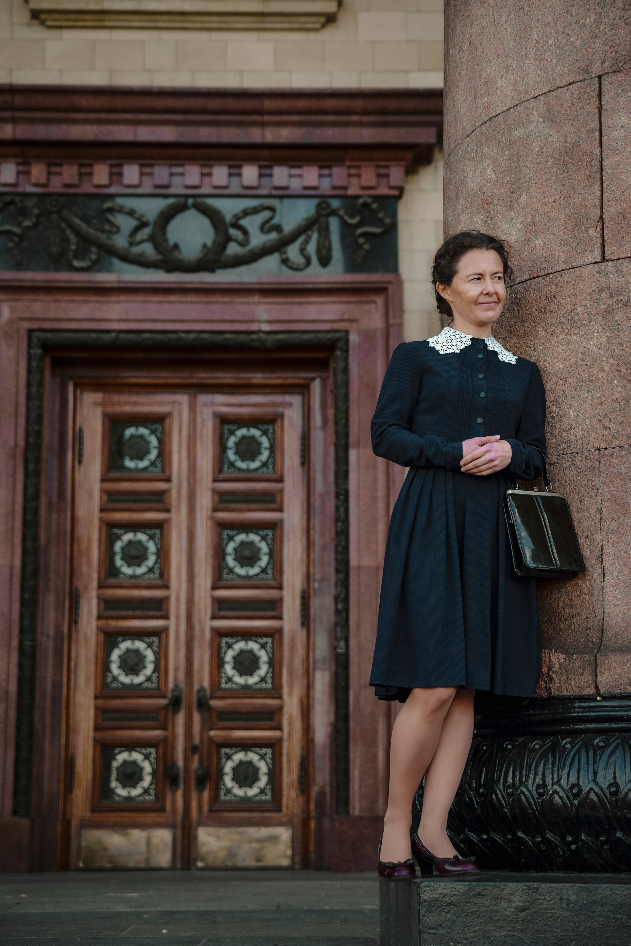 Ретро прогулка на Воробьевых горах. Фотограф Москва: тематическая фотосессия с подбором образа