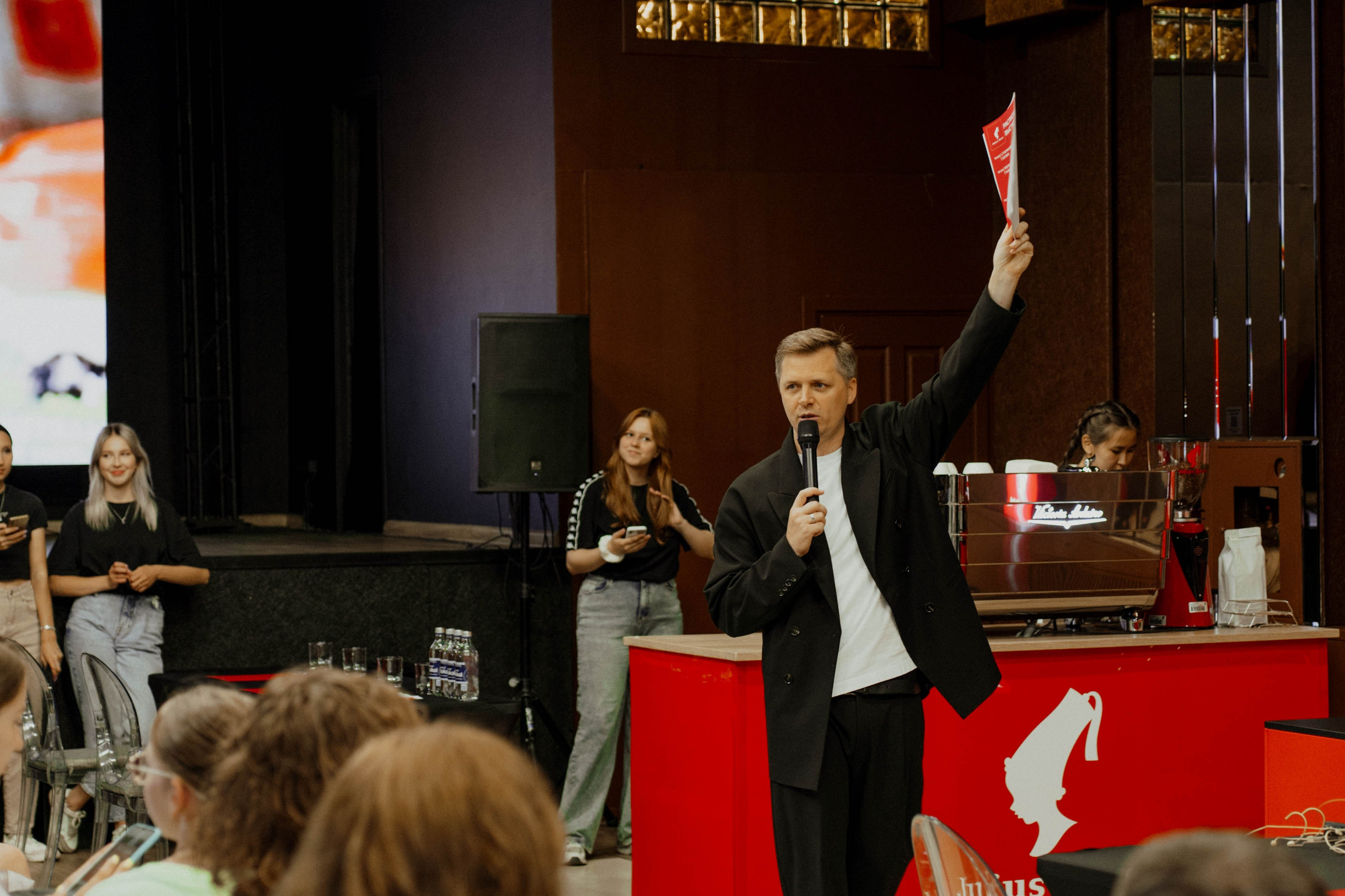 JM Barista Skills 24'. Фотограф, видеограф и пилот дрона на Байкале
