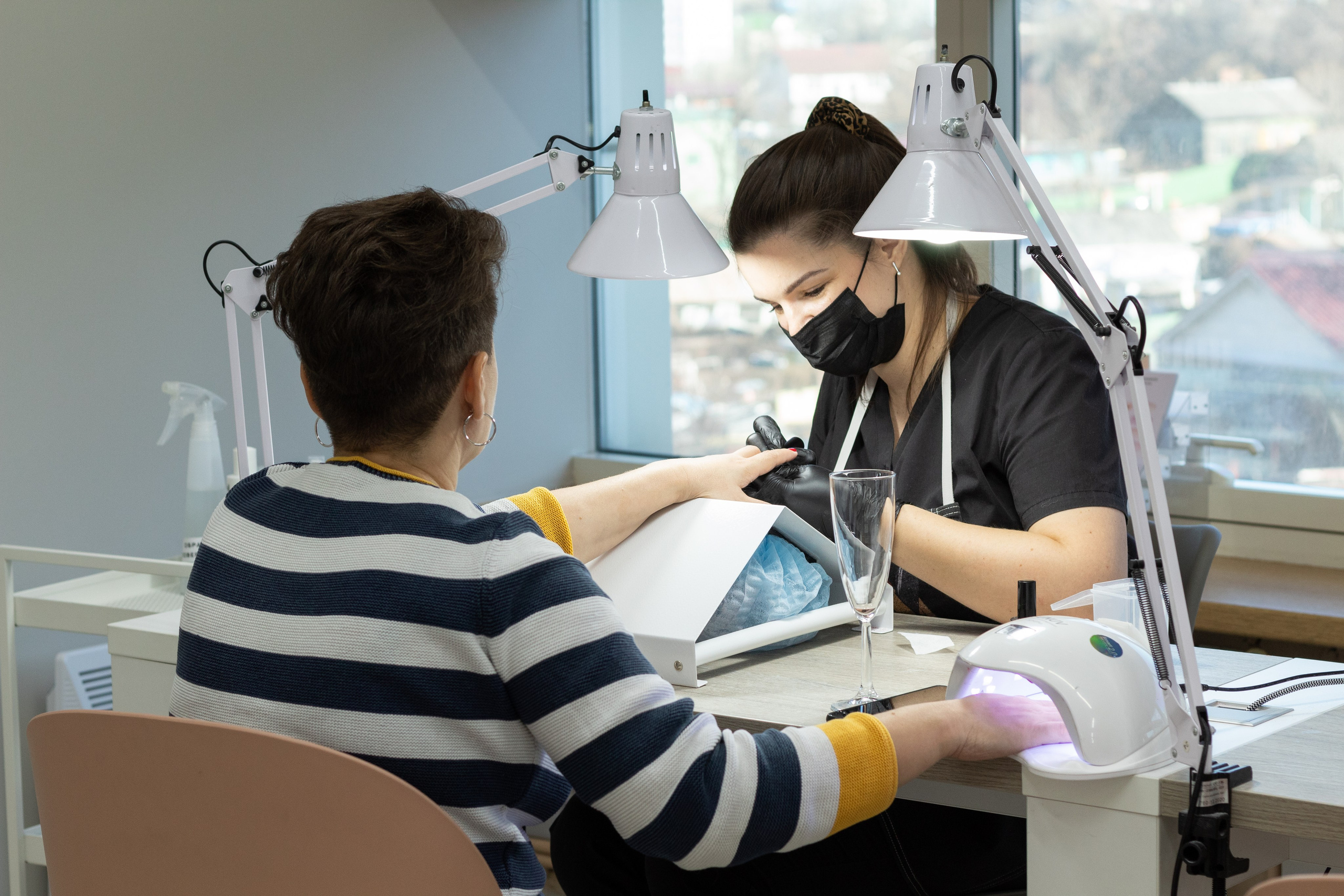 Репортажная фотосессия для коворкинга бьюти мастеров. Фотограф во Владивостоке Екатерина Селищева