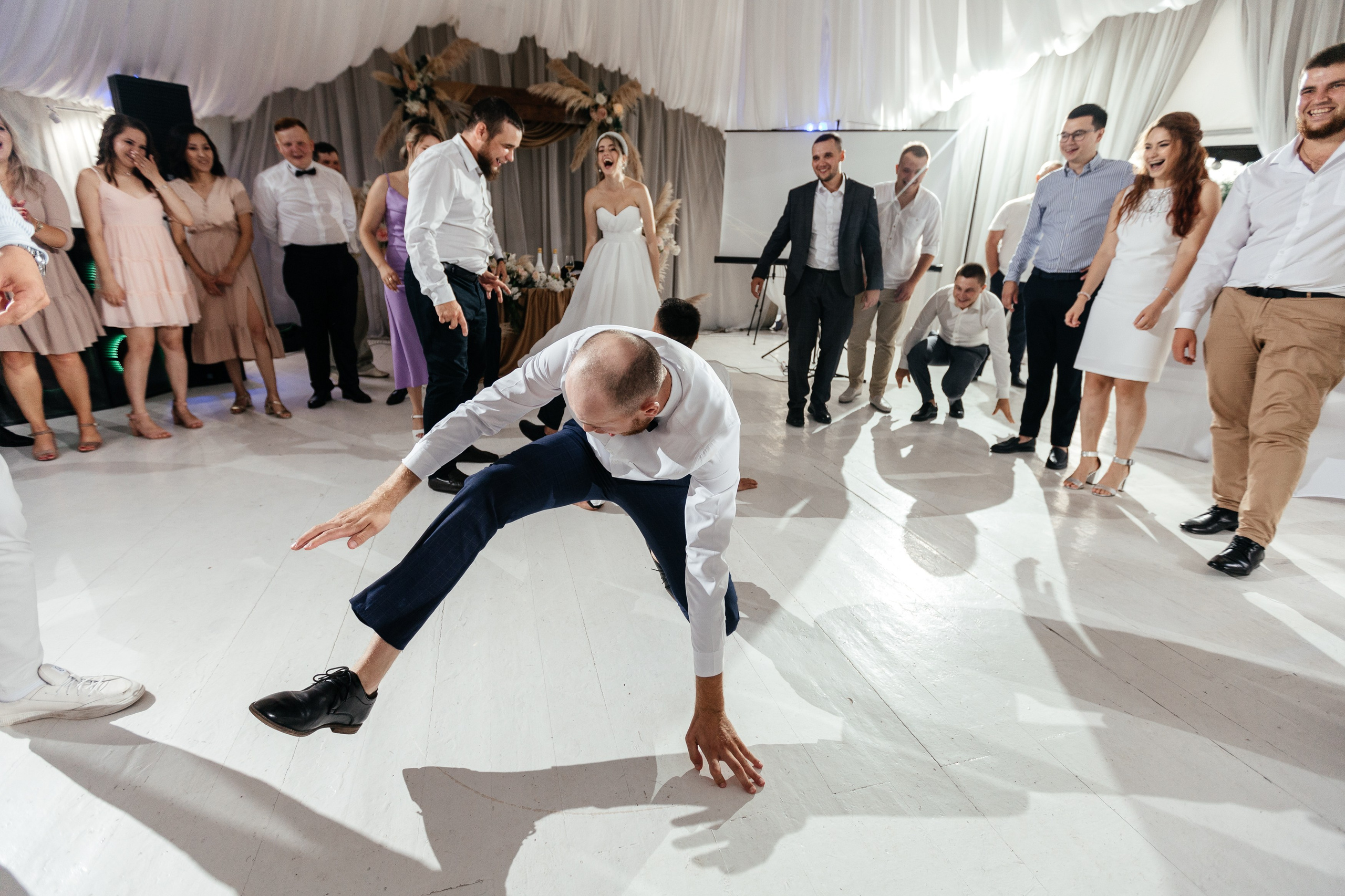 Свадебный фотограф Уфа — Руслан ГабдлисламовЖивые эмоции, красивые кадры, воспоминания на всю жизнь.Работаю по всей Республике Башкортоста. Свадебный фотограф Уфа Руслан Габдлисламов