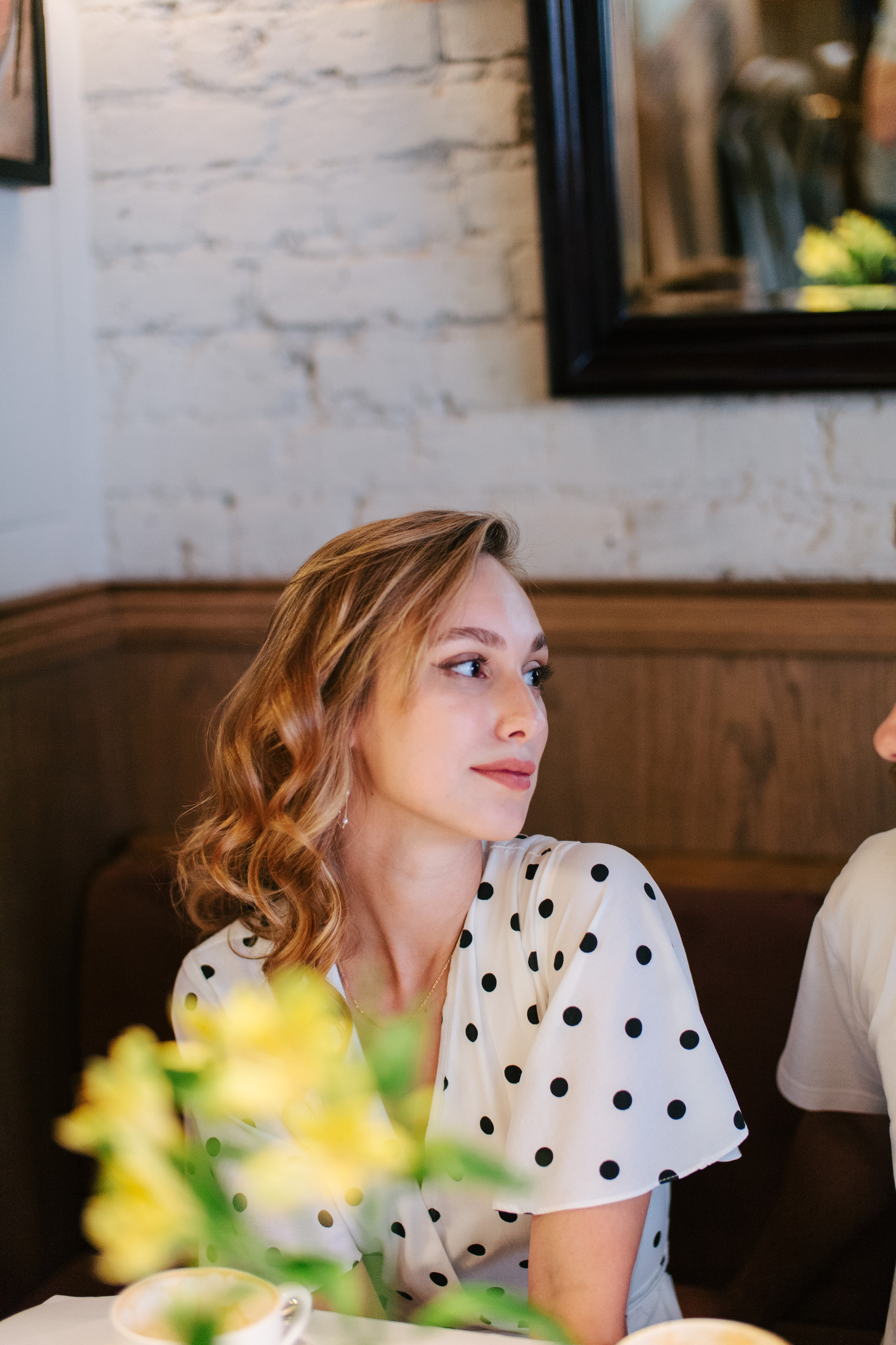 Лавстори в Москве фотограф, прогулка по Чистым Прудам, кафе Mandys