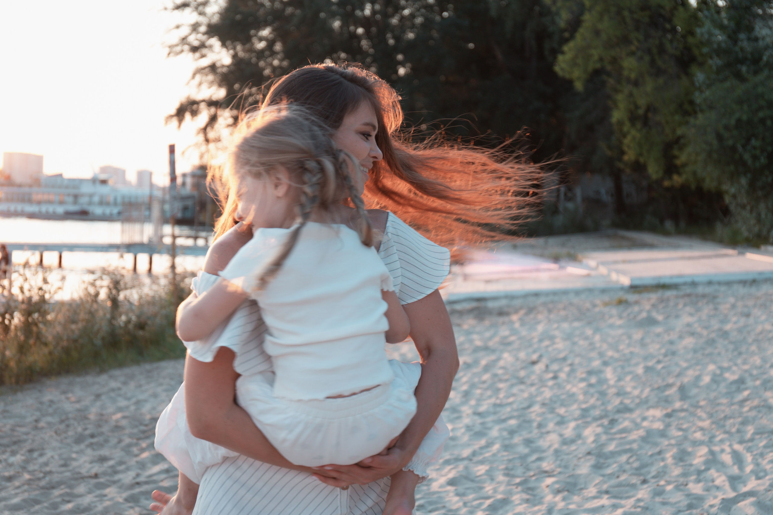 Оля и Соня. Главная