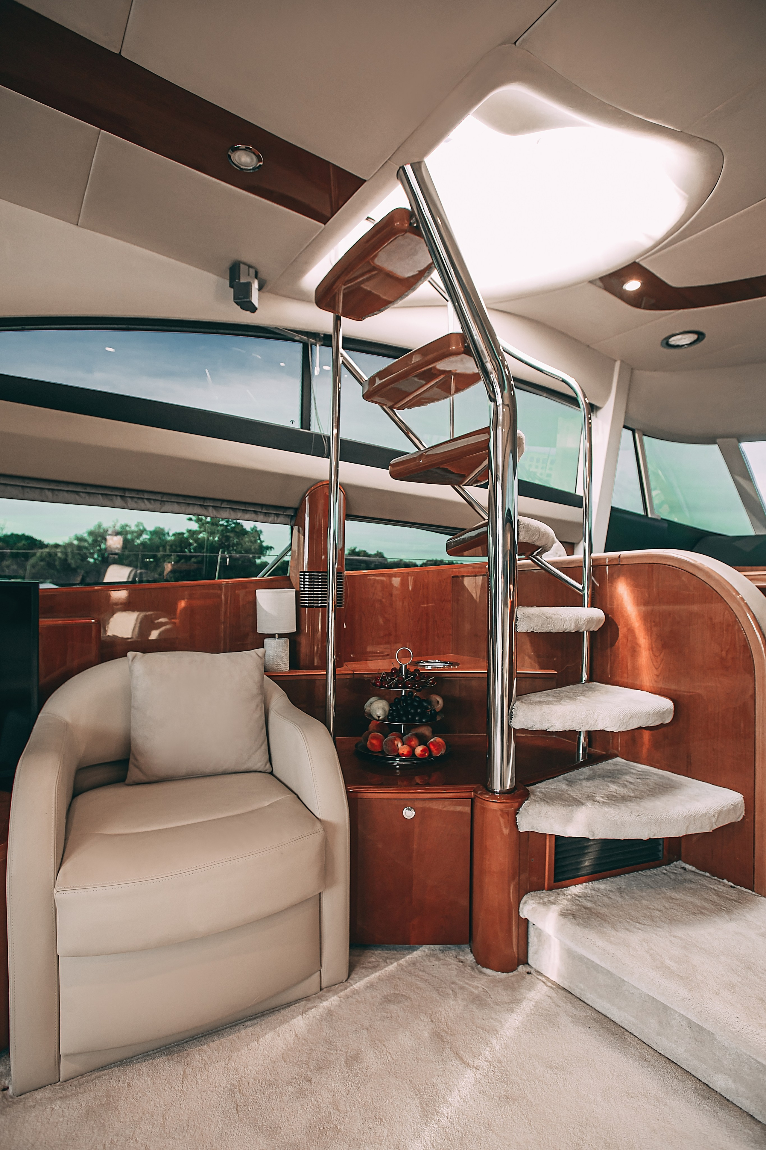 Яхта Princess 57 Esperanza. SPB Rent Boats|аренда катеров и теплоходов