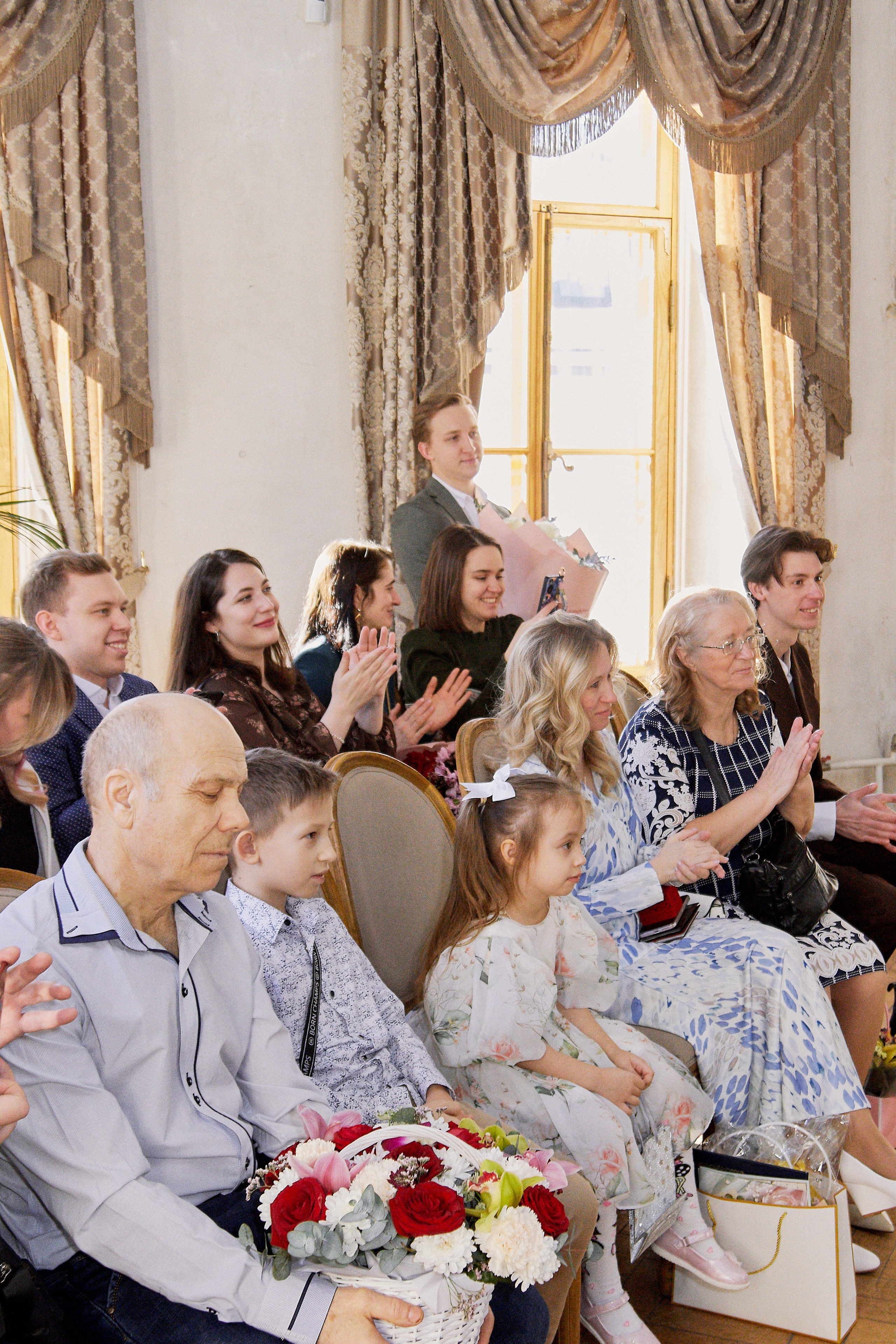 Торжественное бракосочетание в библиотеке им. Пушкина. Свадебный фотограф в Москве Приятелева Ангелина