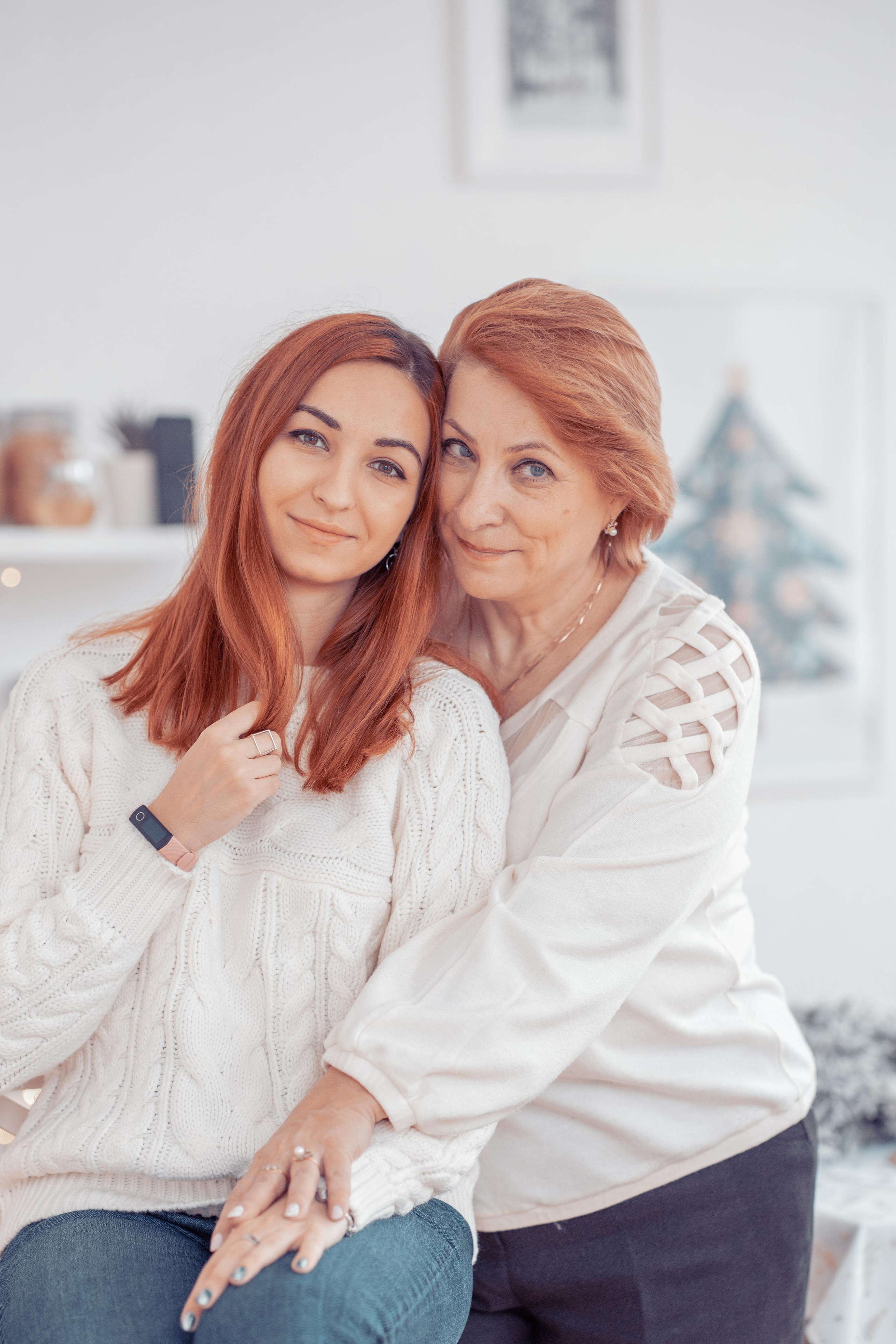 Наташа с мамой