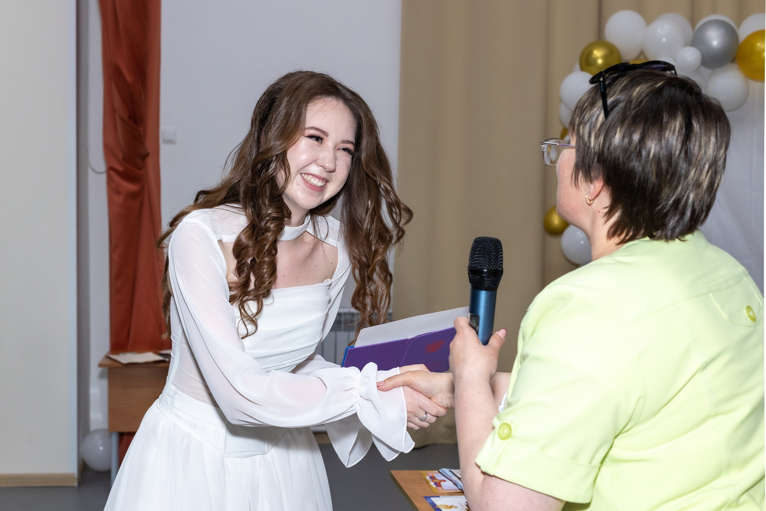 Вручение аттестата 2025. Выпускные альбомы Майкоп, Краснодар Елена Золотарева