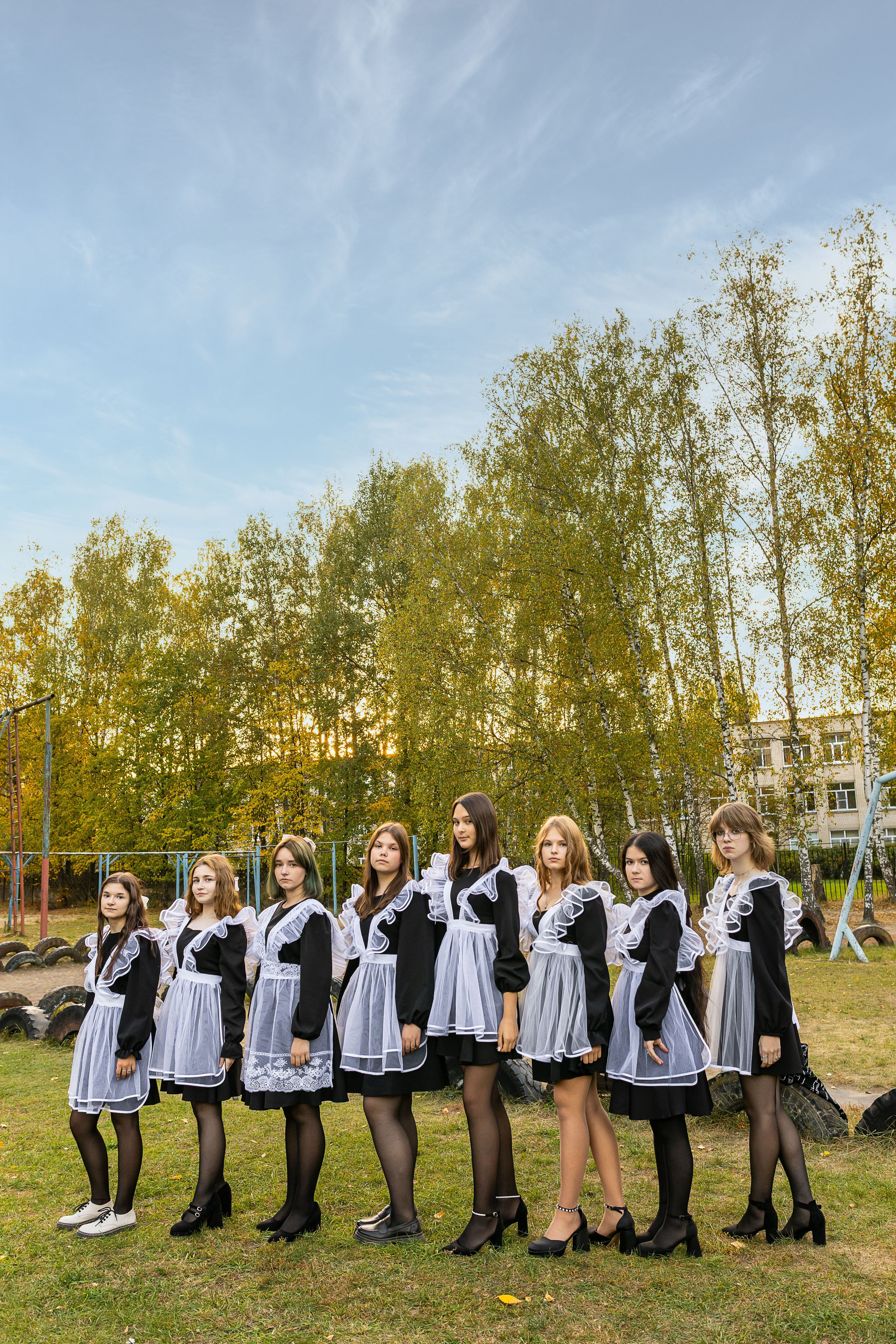 Осенняя фотосессия у школы с учителем. Семейный и детский фотограф Анна Петракова