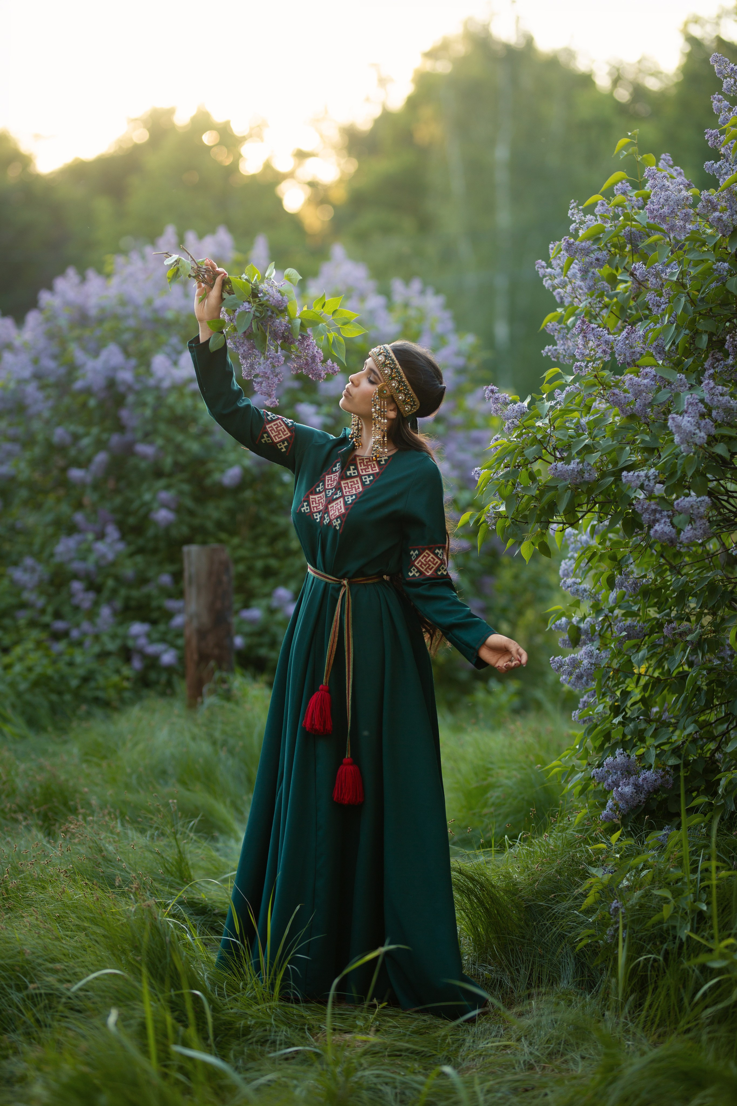 Прокат костюмов в русском стиле в Нижнем Новгороде. Русская и славянская одежда. Современна русская одежда