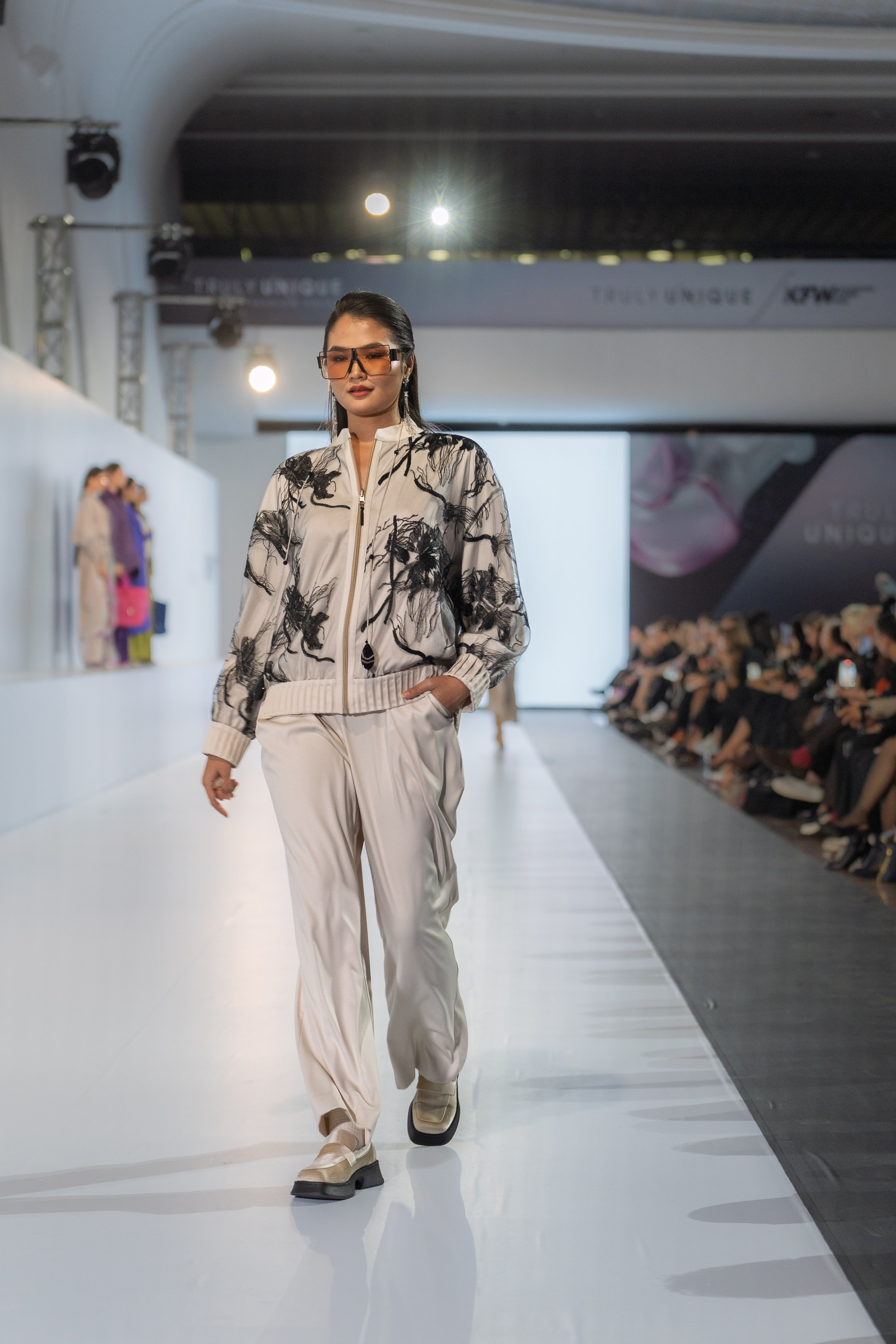 Shakerbay Vita Nova. Сайт Алматинского НЮ АРТ, будуар и фэшн фотографа Дениса Карпенко