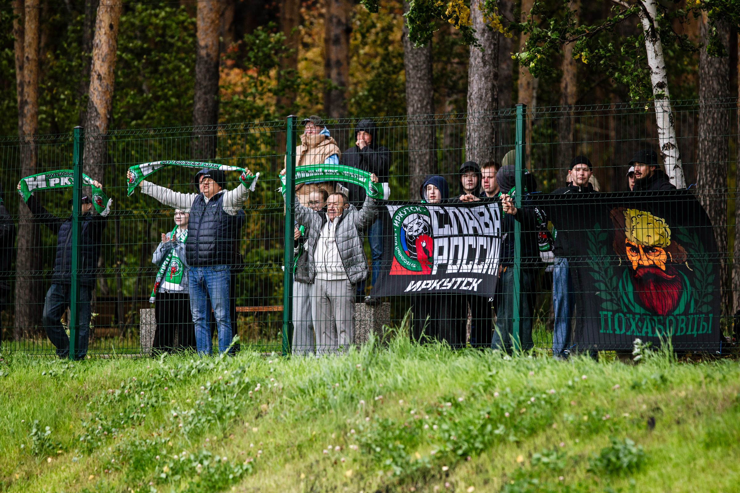 Первенство России по футболу LEON-Вторая лига Б | ФК Иркутск — Космос (Долгопрудный) | 14.09.25. Фотограф в Иркутске Евгения Айвазова