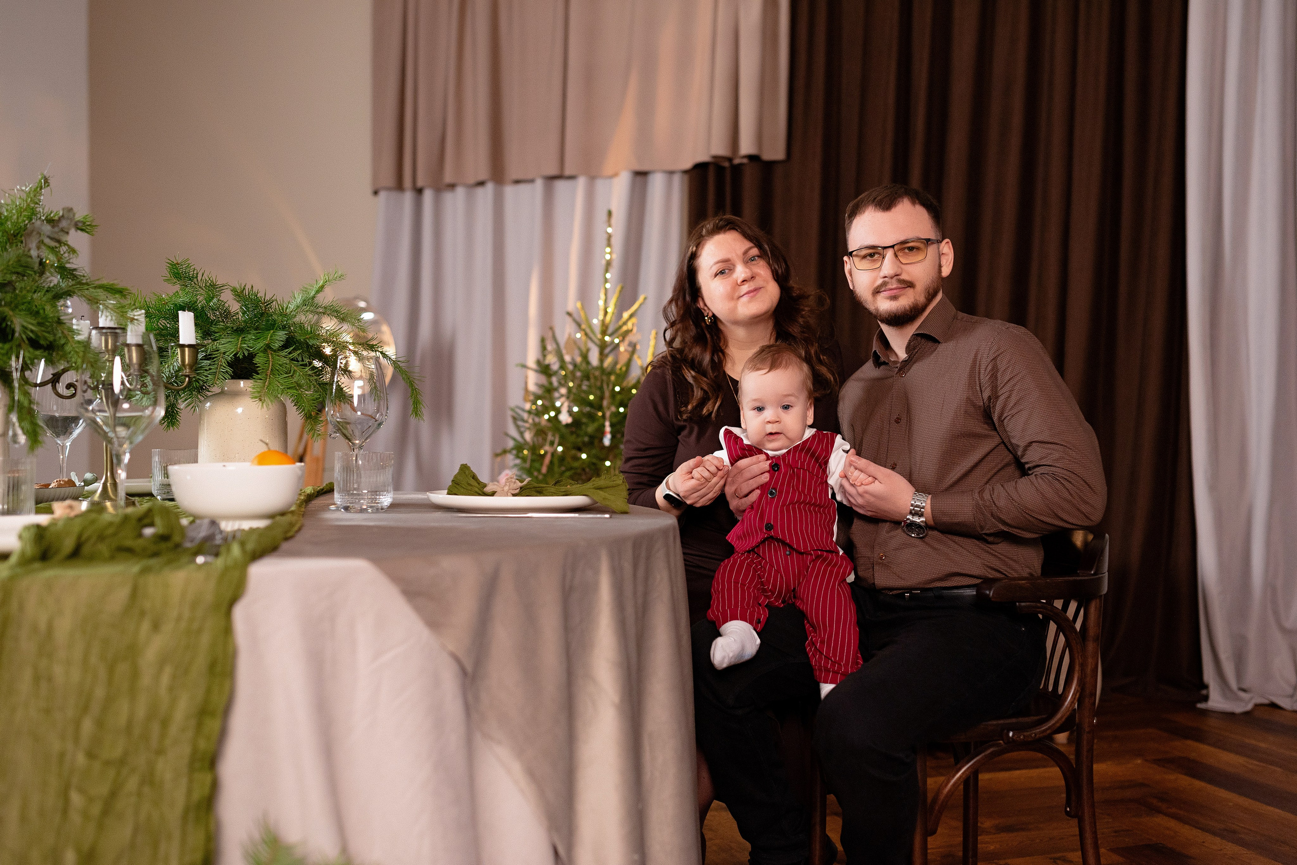 Семейная фотосессия в фотостудии Формат. Детский и семейный фотограф в Сургуте и Нефтеюганске Анна Старцева