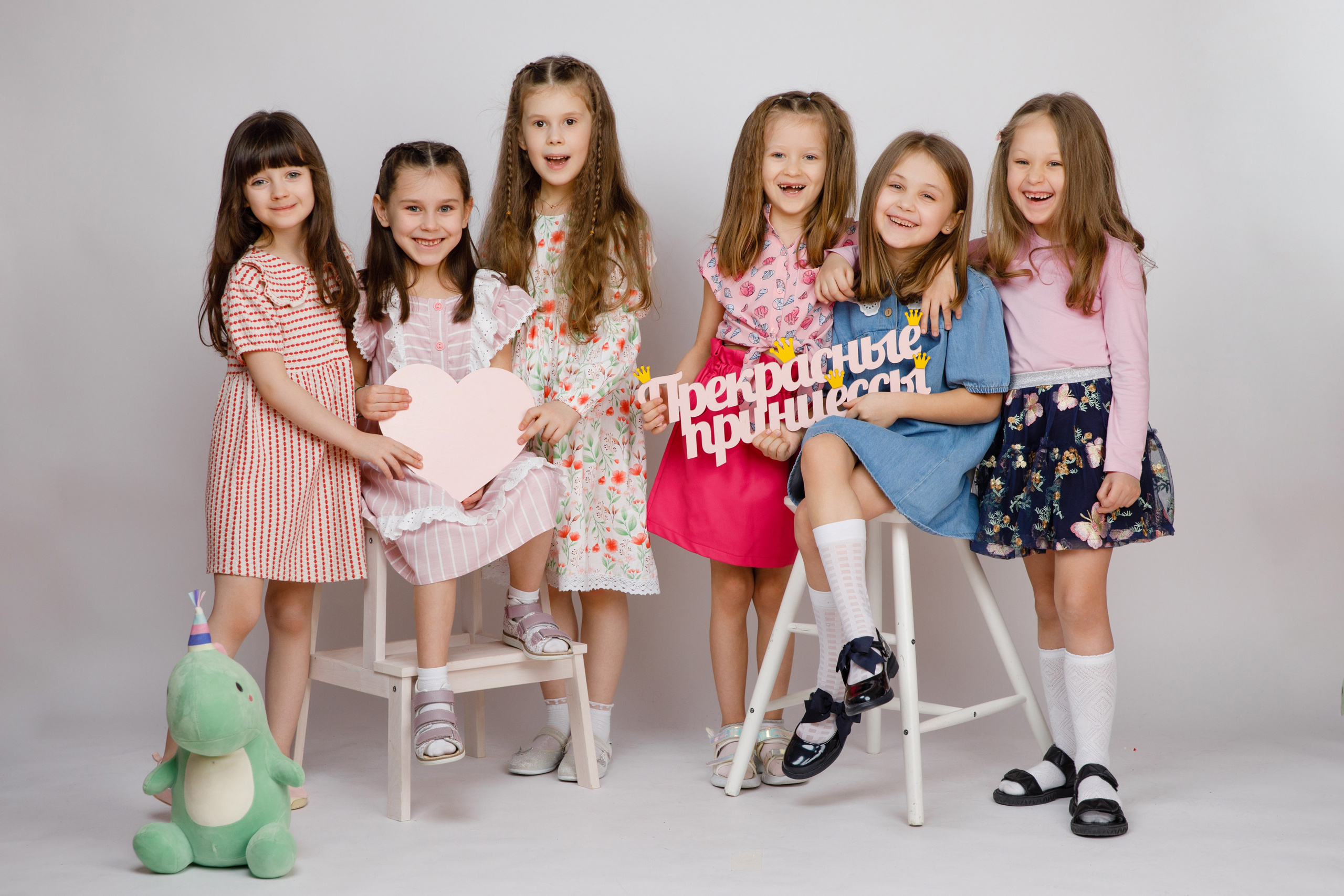 ГРУППОВЫЕ ФОТОГРАФИИ. Выпускные альбомы в Москве FOTOVMESTE