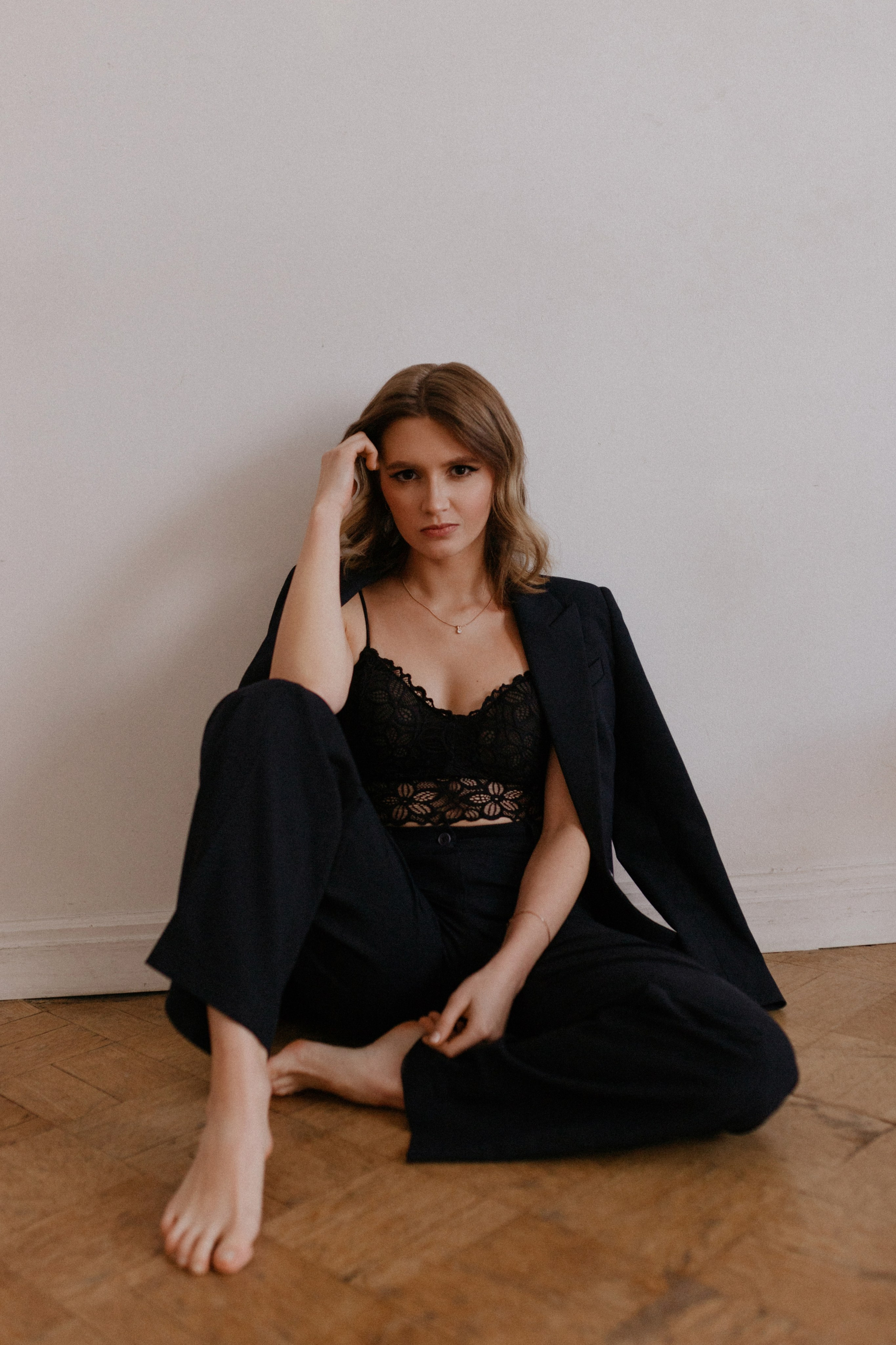 Индивидуальная фотосессия в студии. Сестры Карабаза. Фотографы и ретушеры в Москве и Санкт-Петербурге