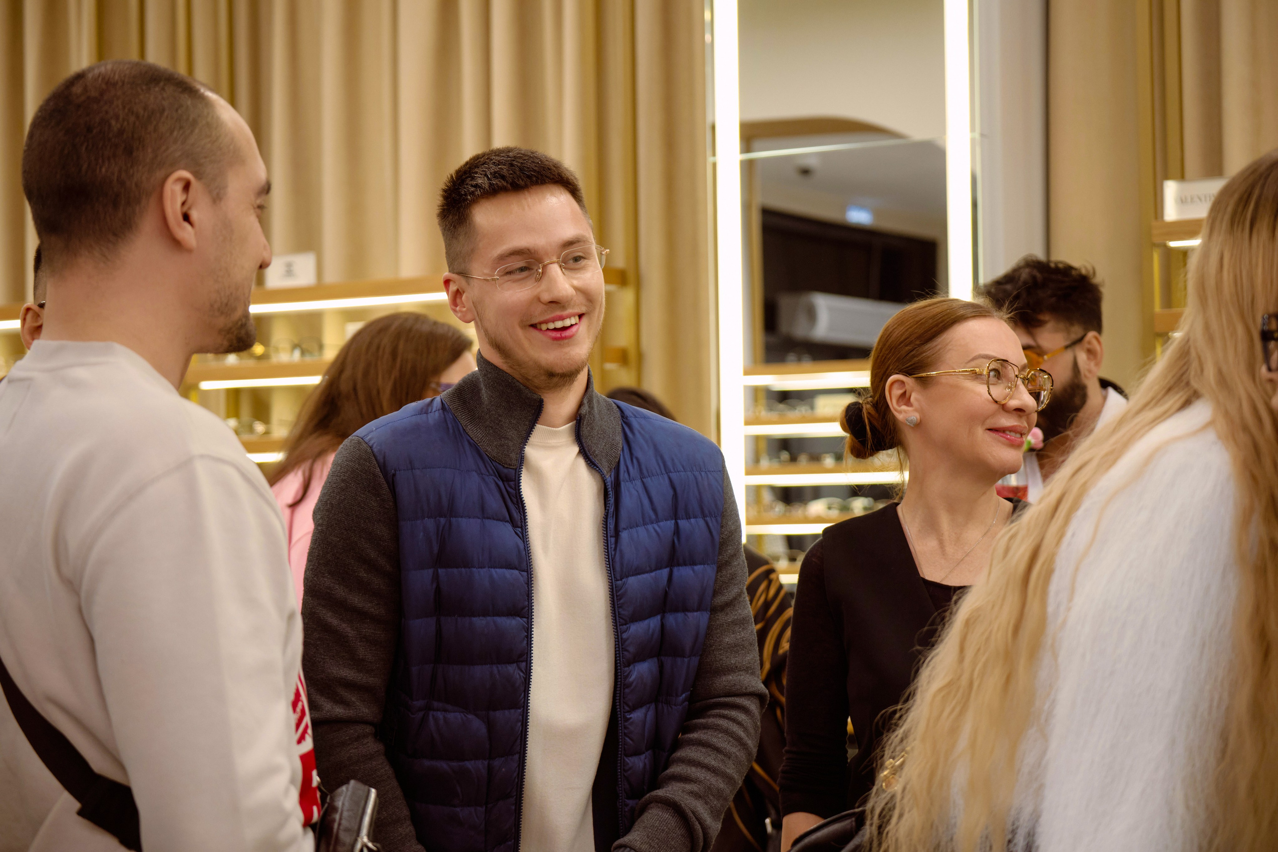 ОПТИК ЦЕНТ. Свадебный фотограф в Екатеринбурге Соседков Евгений