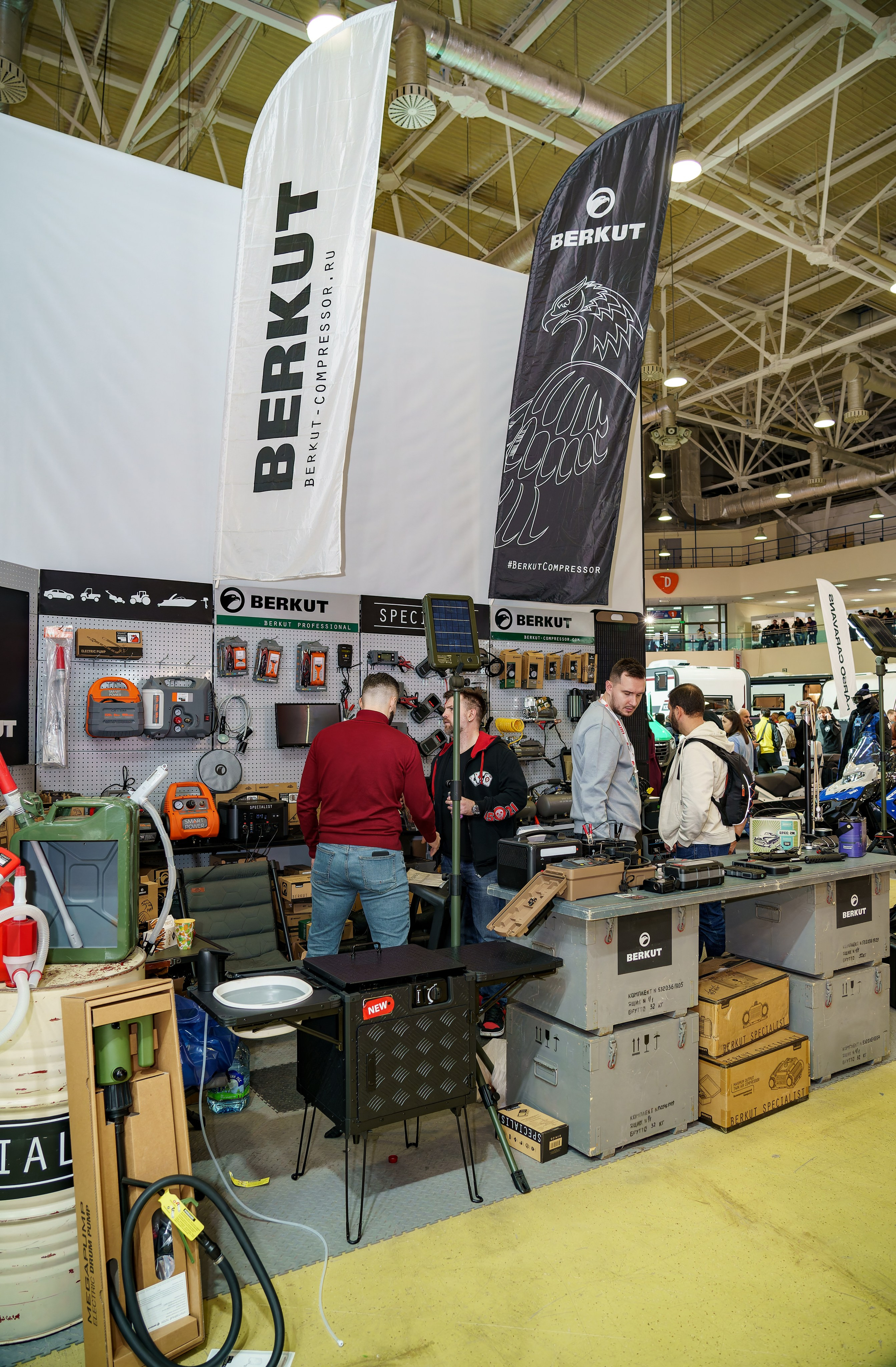 Прогулка по выставке «Поехали 2024 год». «Студия DRONAVT`s» — видеосъёмка и фотография г. Москва