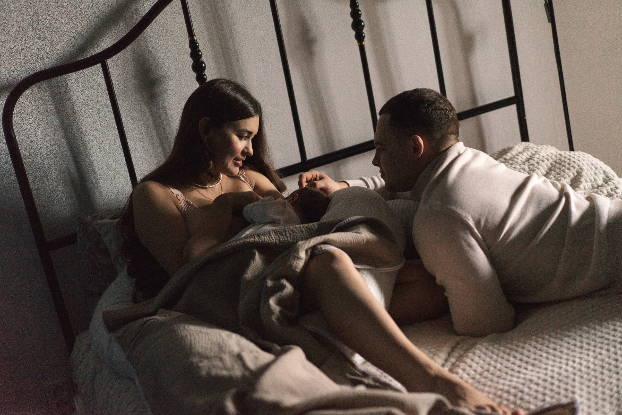 Лайфстайл новорожденные. Фотограф новорожденных у вас дома