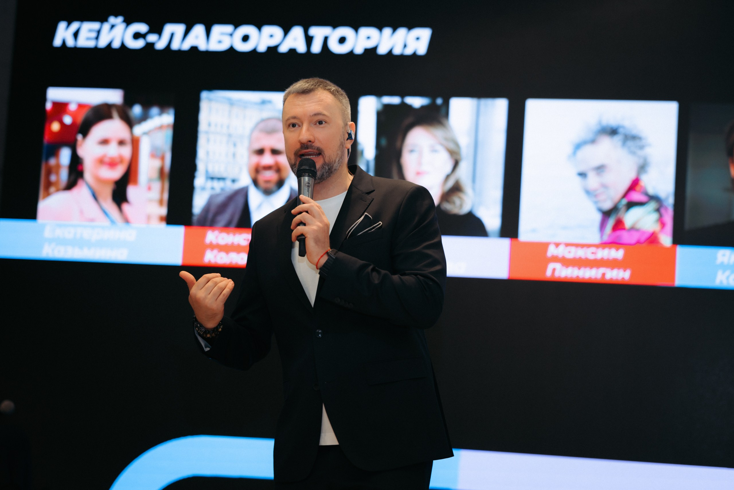 Корпоративы (сборник). Komonev