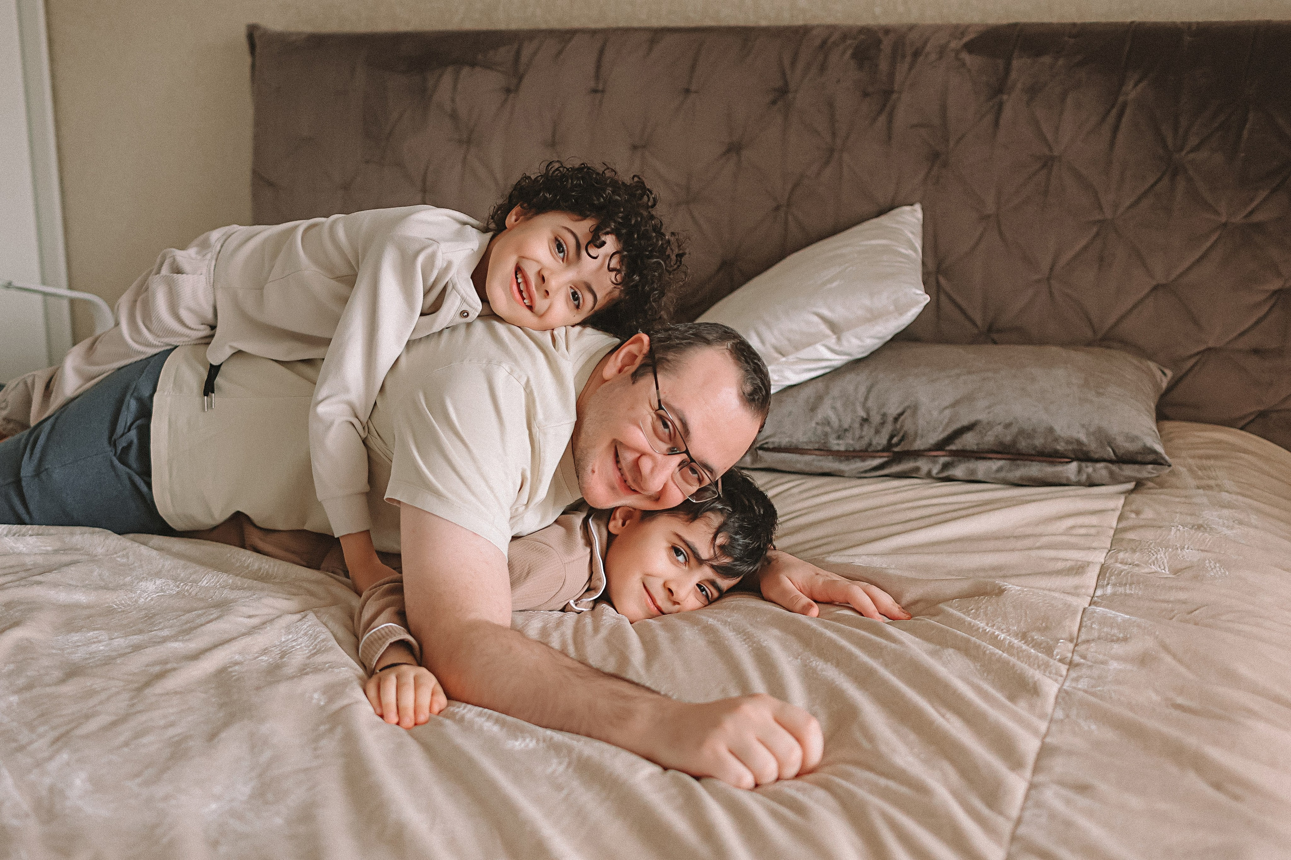 С малышкой. Семейный фотограф Тюмень, фотограф на роды Салмина Мария