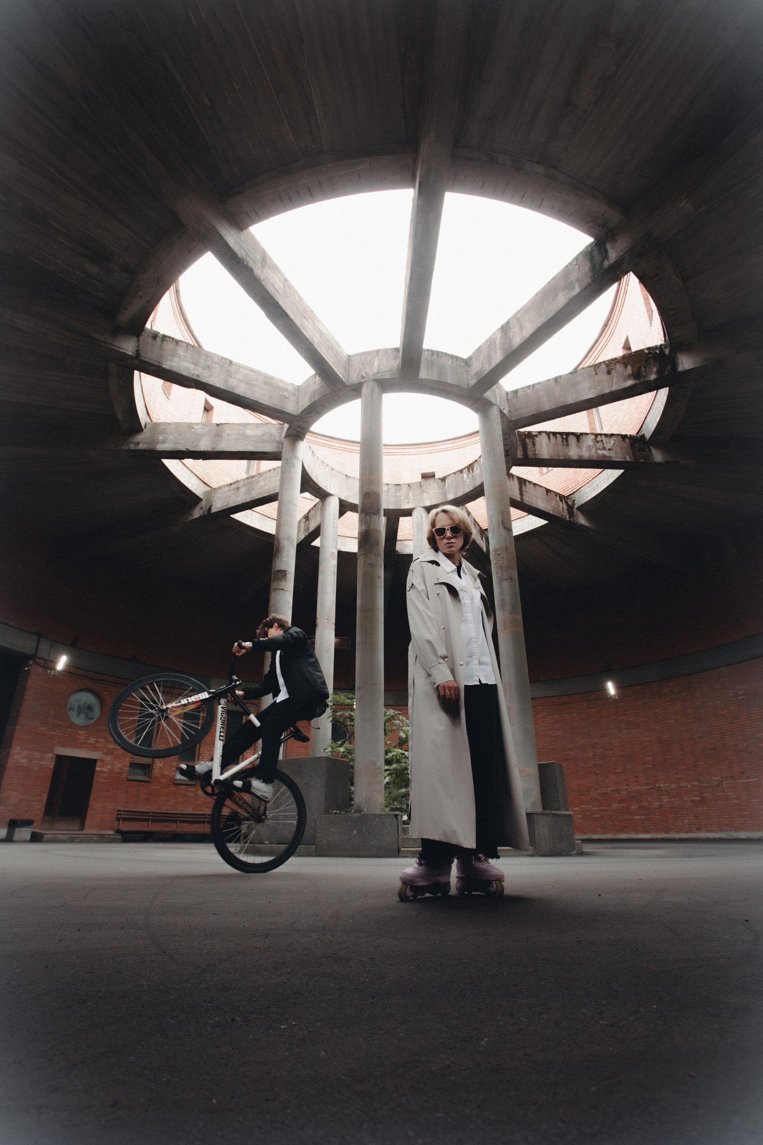 Antonbentframe x dasha_texture_bounce. Шмитов Егор