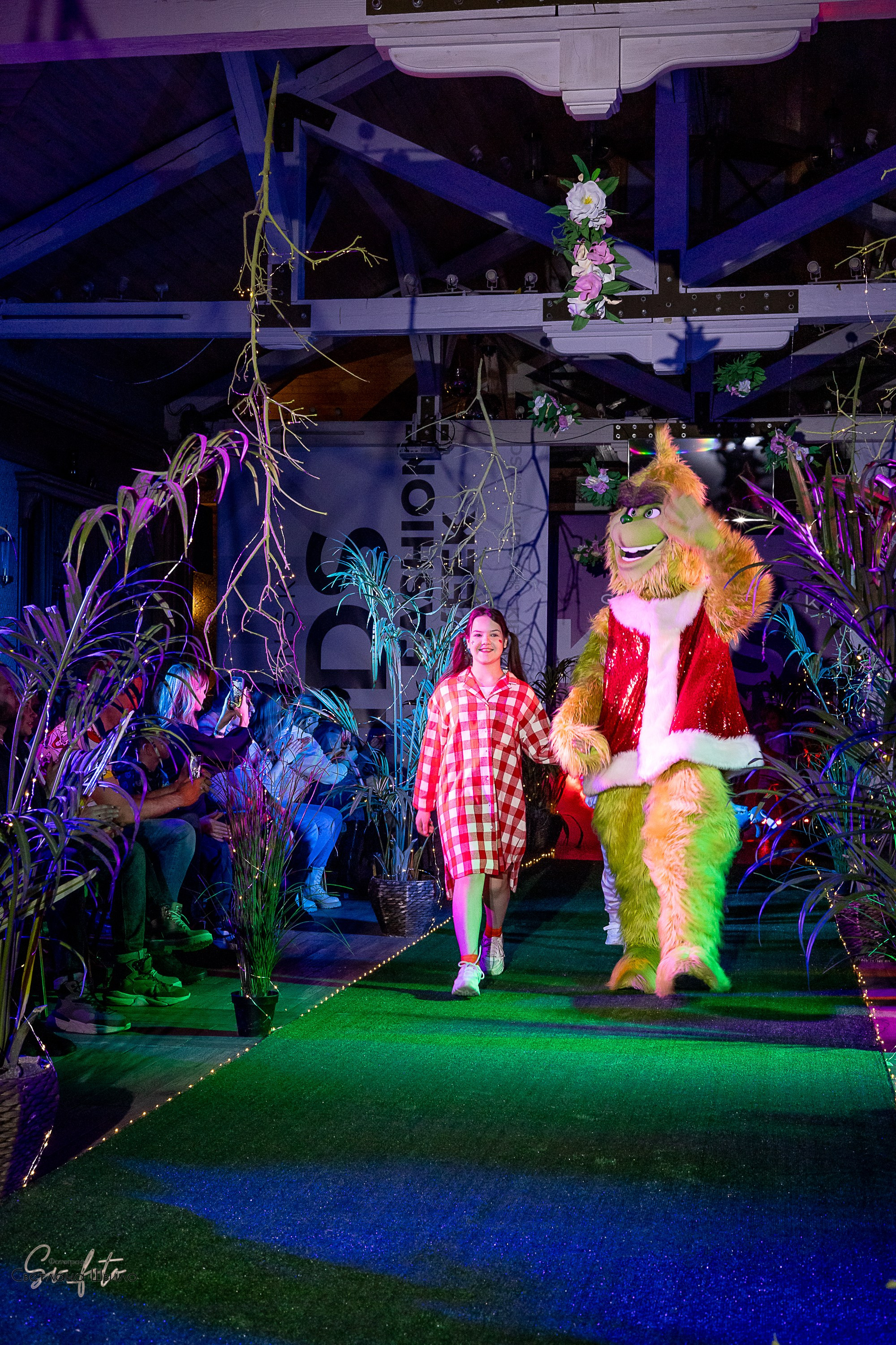 Smolensk Fashion Week_показы_ДЕНЬ 3_ФИНАЛ_Алиса в стране чудес. Главная