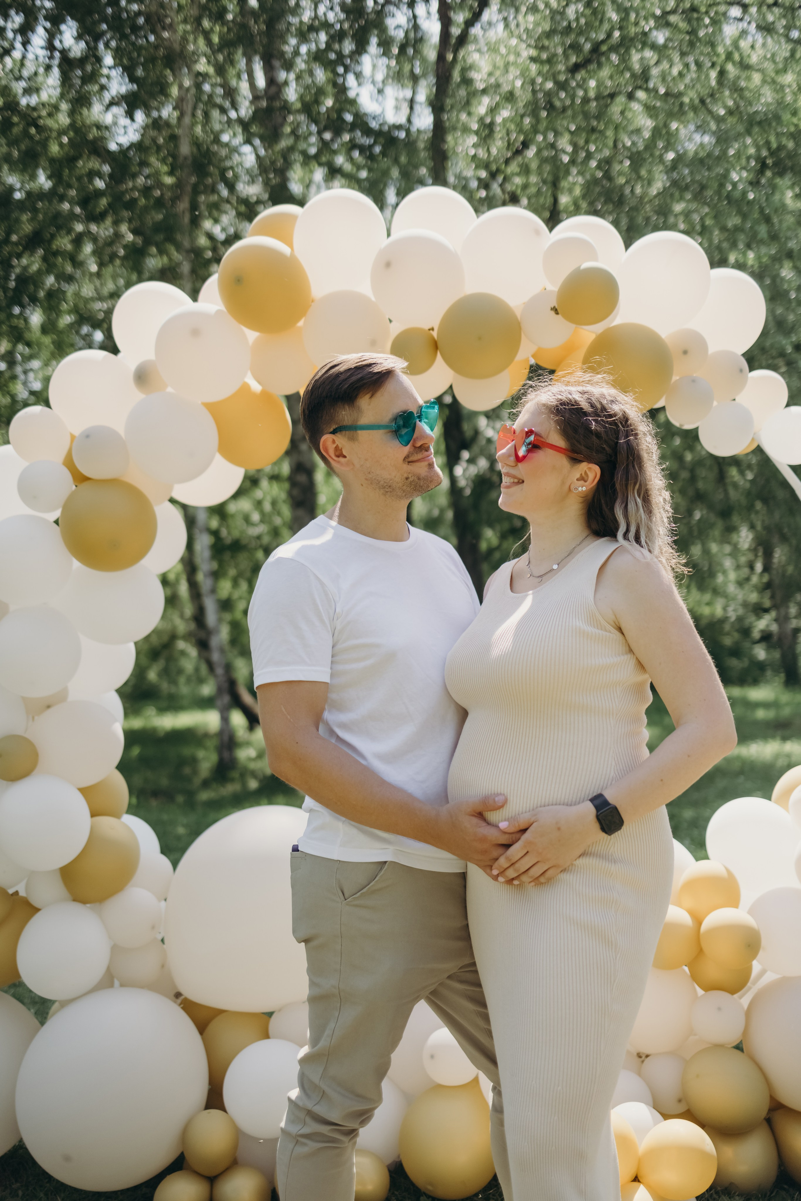 Молодая пара в ожидании малыша