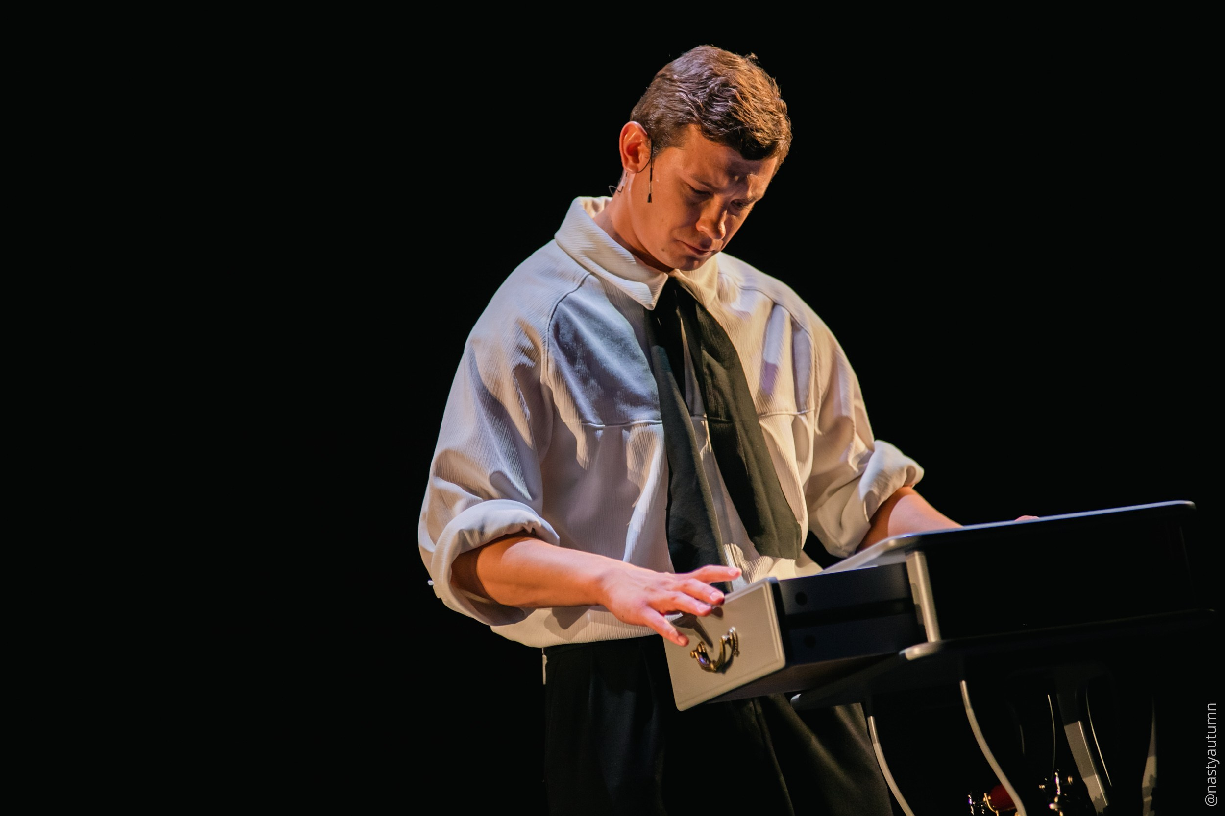 Генеральный прогон «Маяковский. Я сам.». Репортажный и концертный фотограф в Москве Анастасия Осень