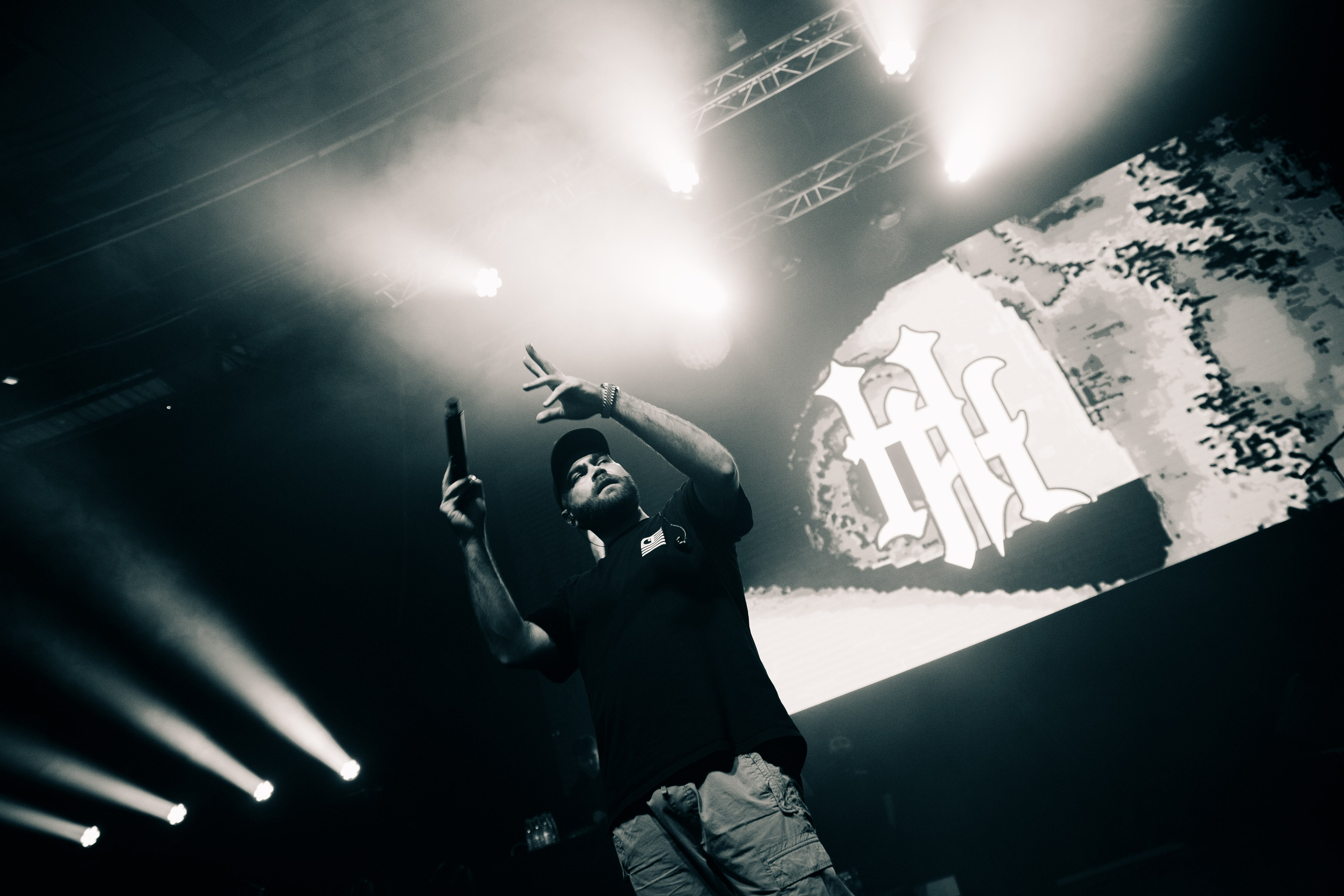 JEEMBO | TVETH. PASHAHARCE PHOTOGRAPHER & VIDEOGRAPHER