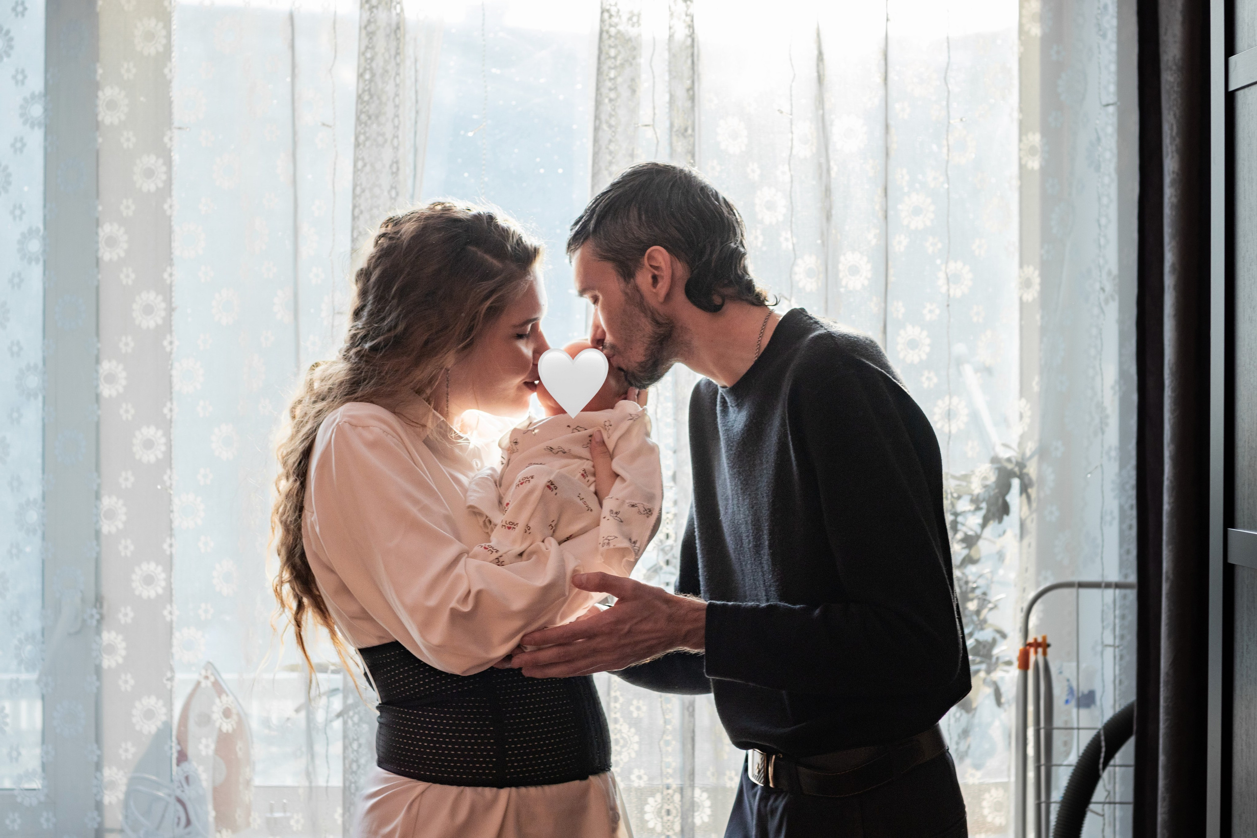 Выписка из роддома съёмка Томск. Семейный фотограф Томск. Семейная фотосъёмка Томск. Фотограф в Томске Дарья Пучкина