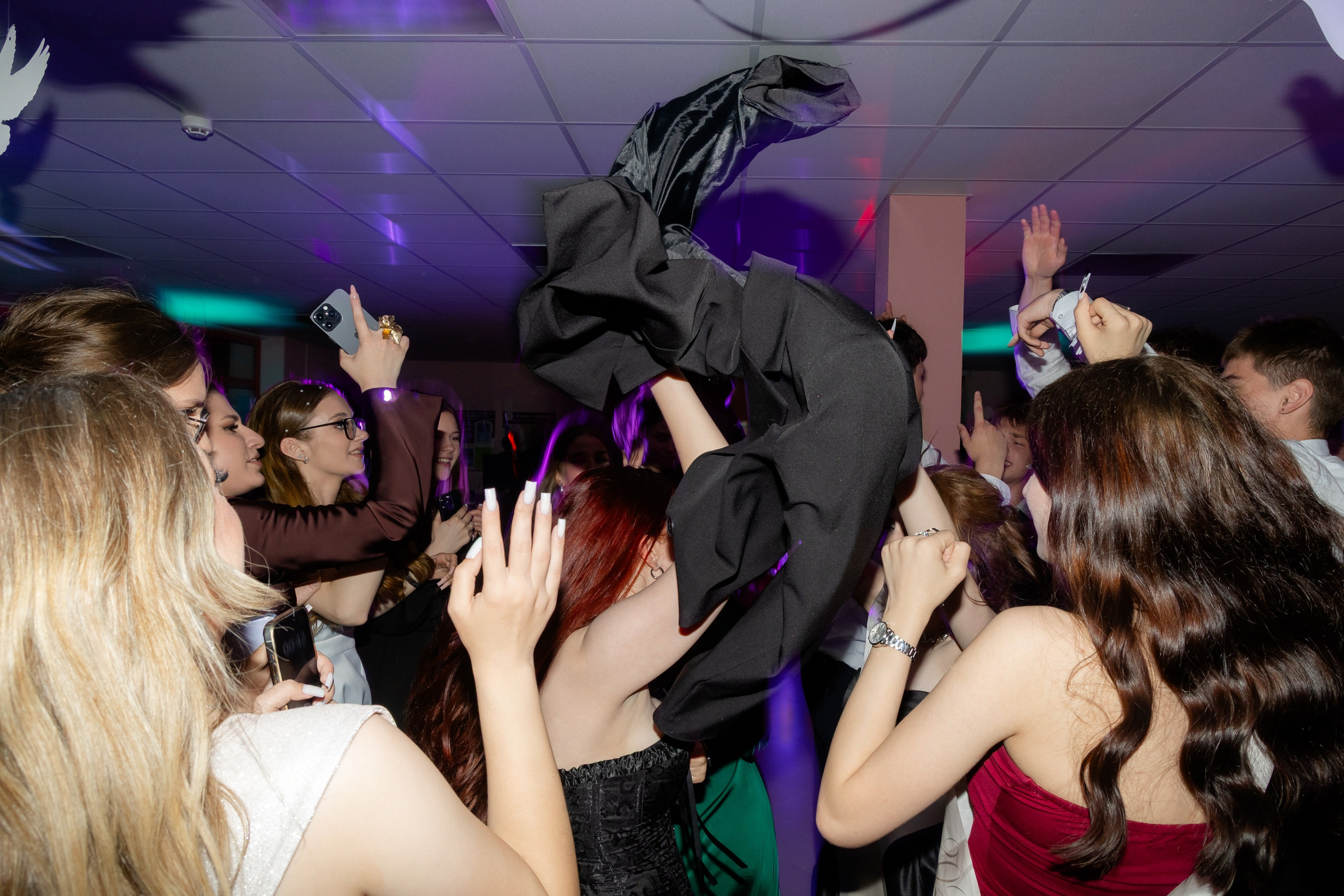 Школьный выпускной 2025 год в Минске, Беларуси. Свадебный фотограф в Минске/Беларуси Сергей Спиридонов