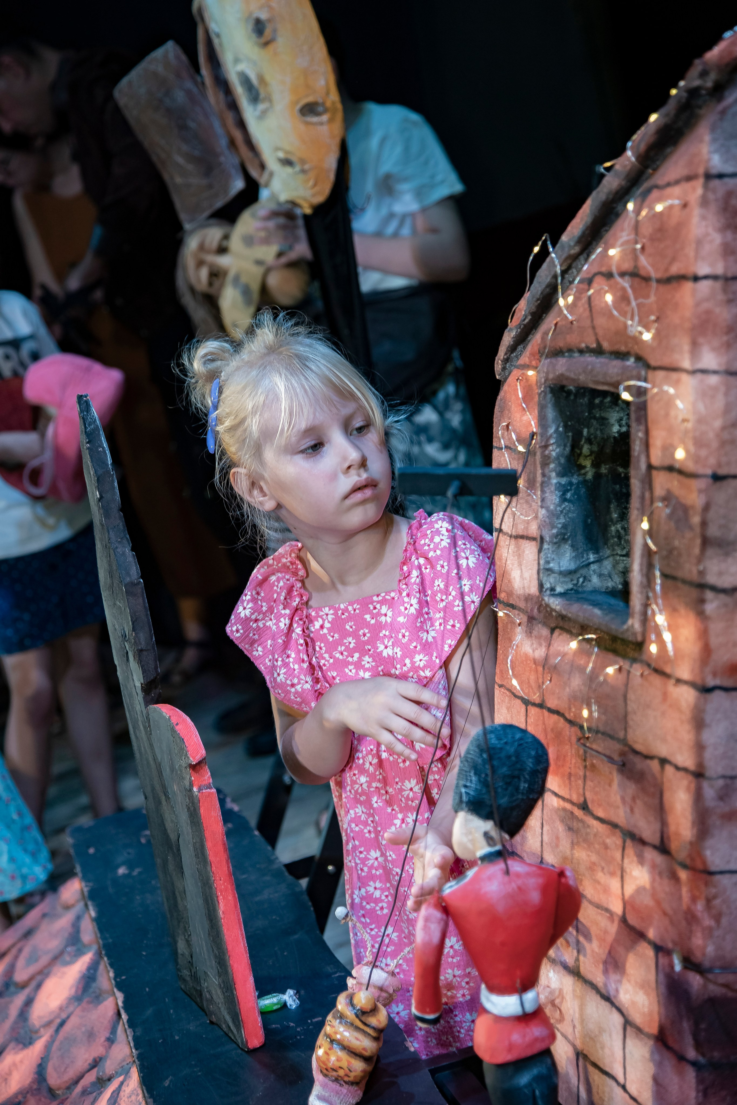Человек с луны — спектакль кукольного театр Саквояж. Фотограф в Сочи Юрий Шептаев
